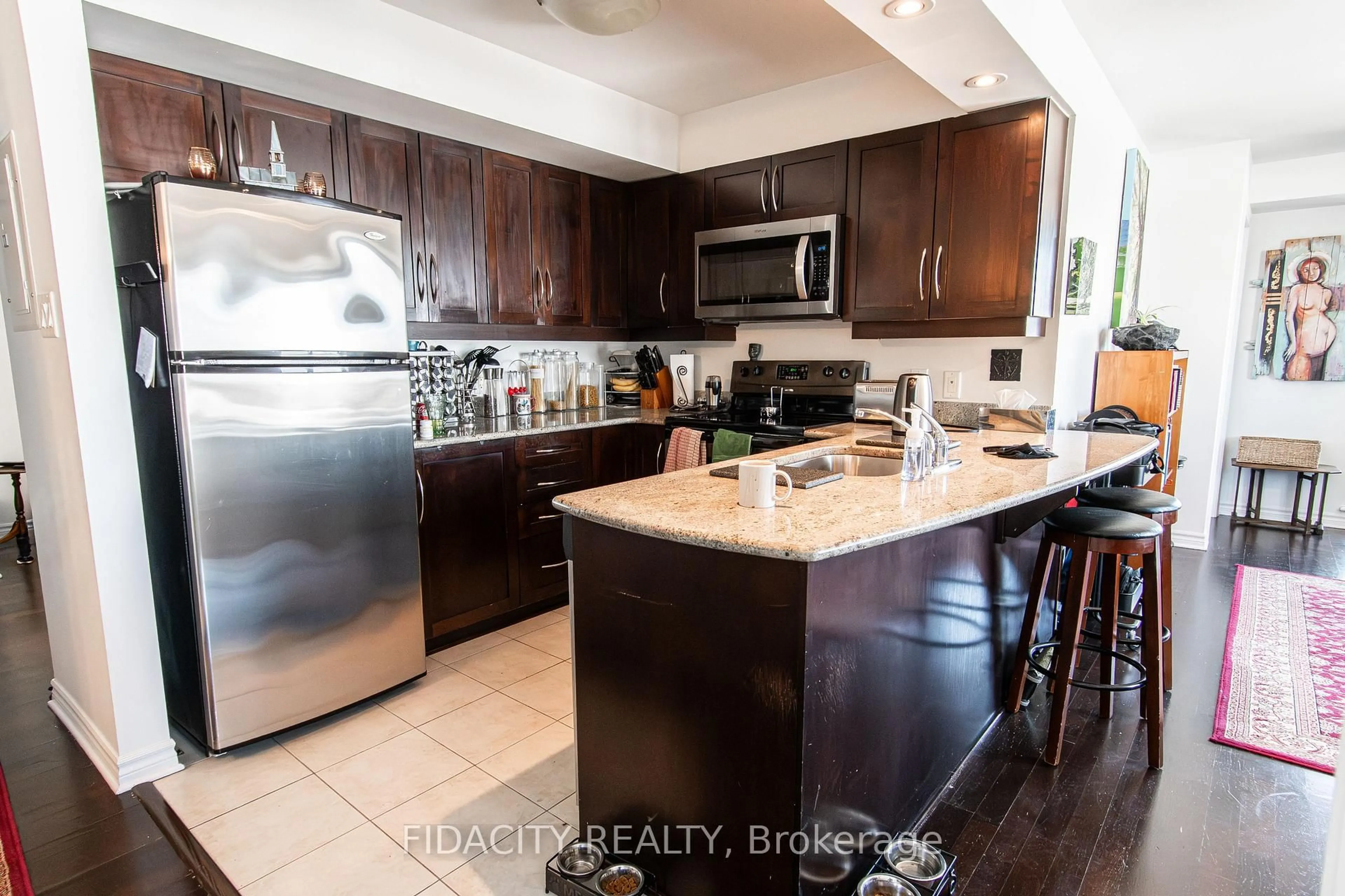Open concept kitchen, ceramic/tile floor for 314 Central Park Dr #907, Ottawa Ontario K2C 0R2