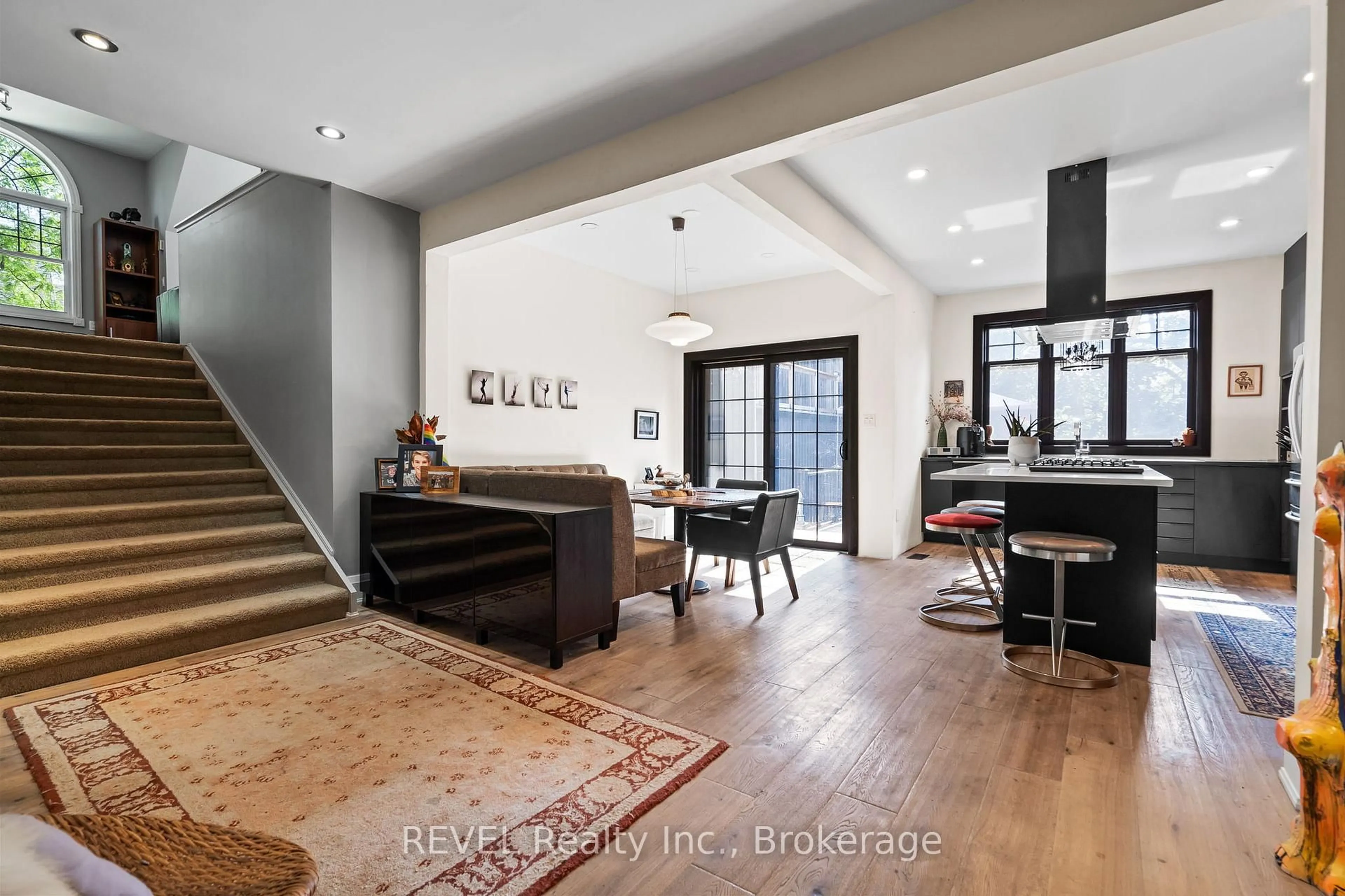 Unknown for 335 Helena St, Fort Erie Ontario L2A 4J7