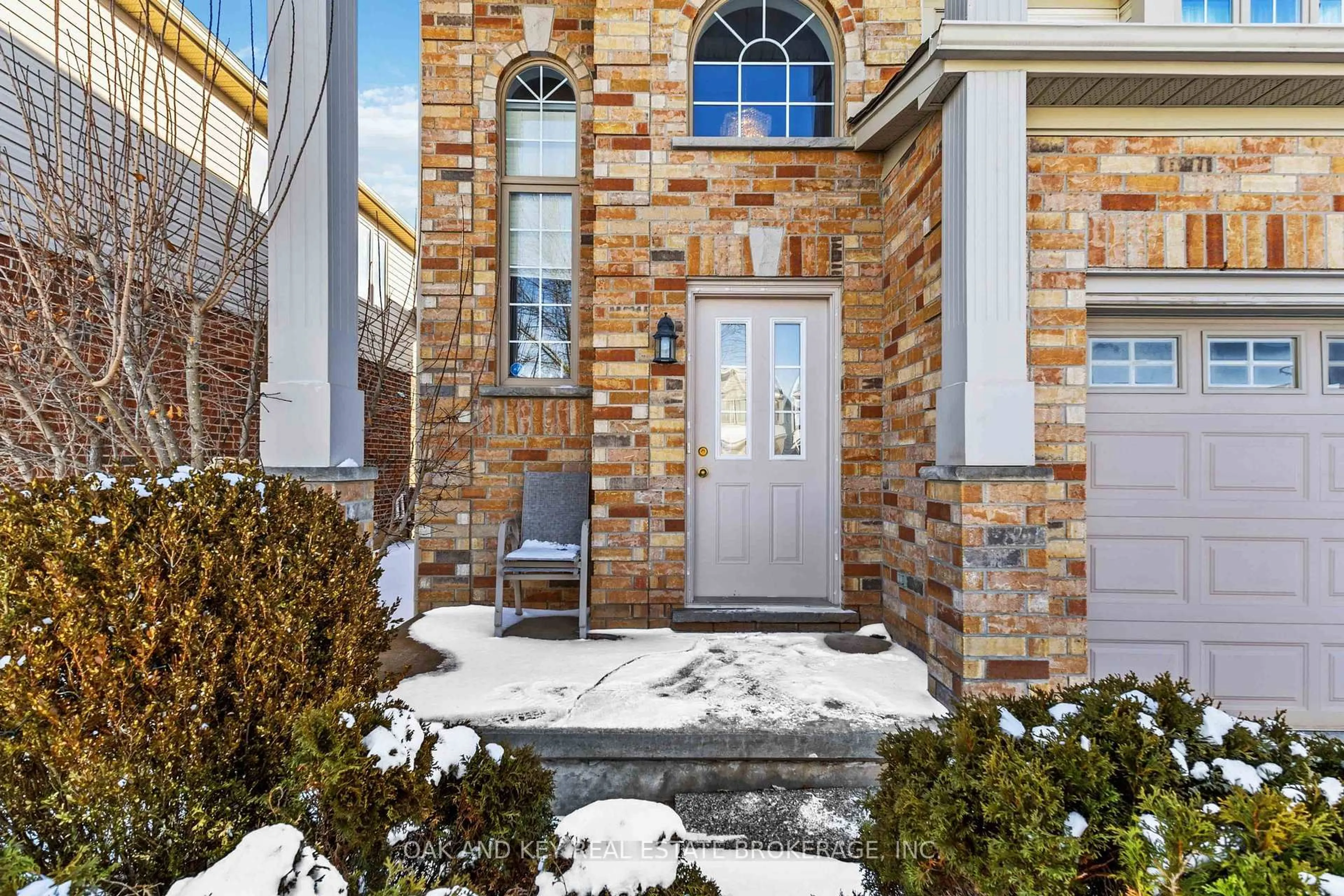 Indoor entryway for 2180 Lilac Ave, London South Ontario N6K 5C5