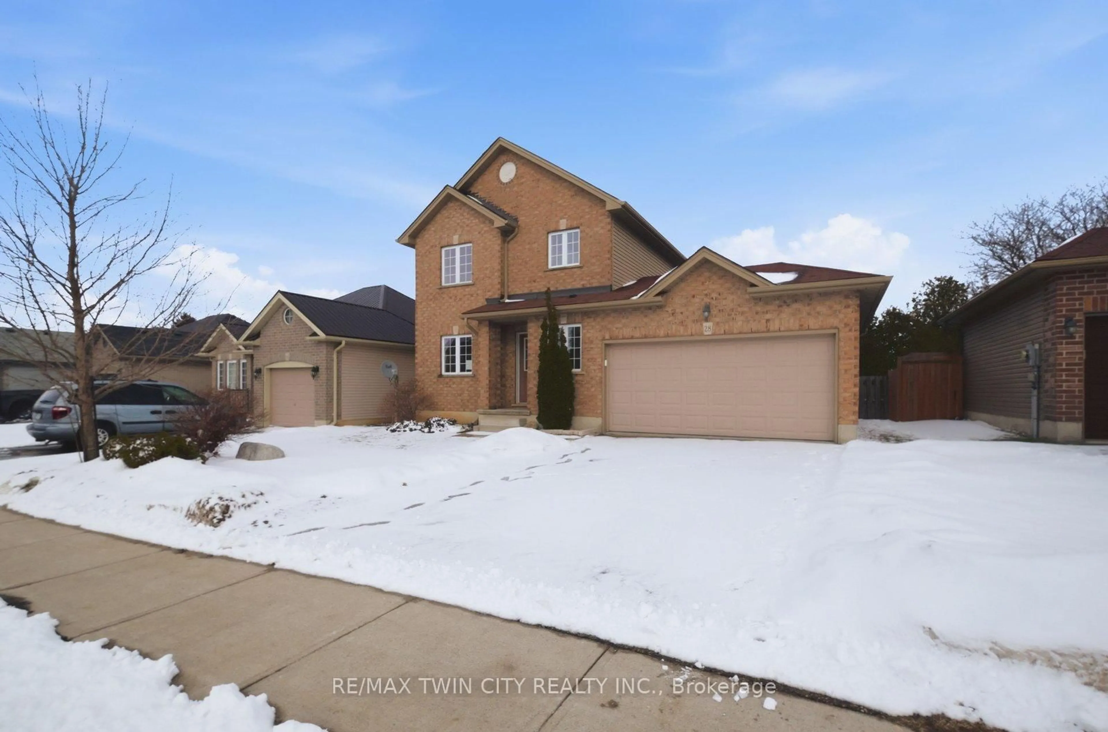 Home with brick exterior material, street for 28 Tompkins Crt, Norwich Ontario N0J 1P0