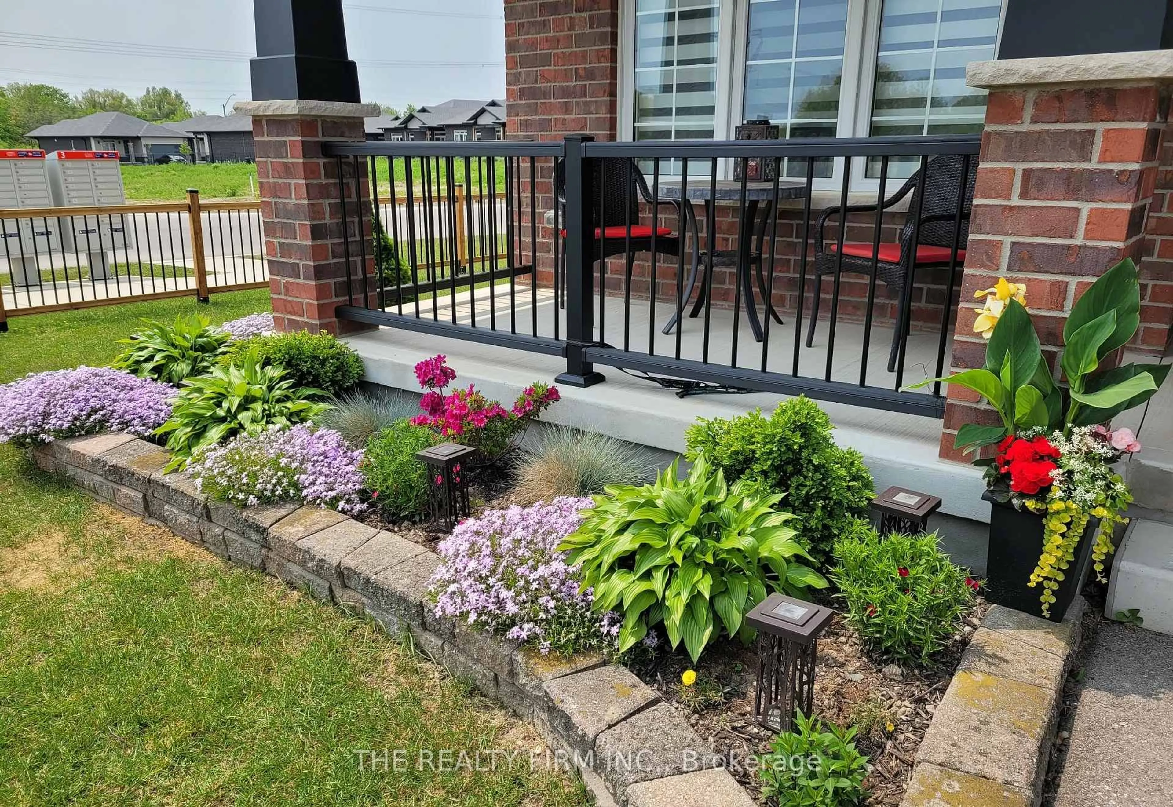 Patio, street for 59 Freeman Lane, Central Elgin Ontario N5P 0E5