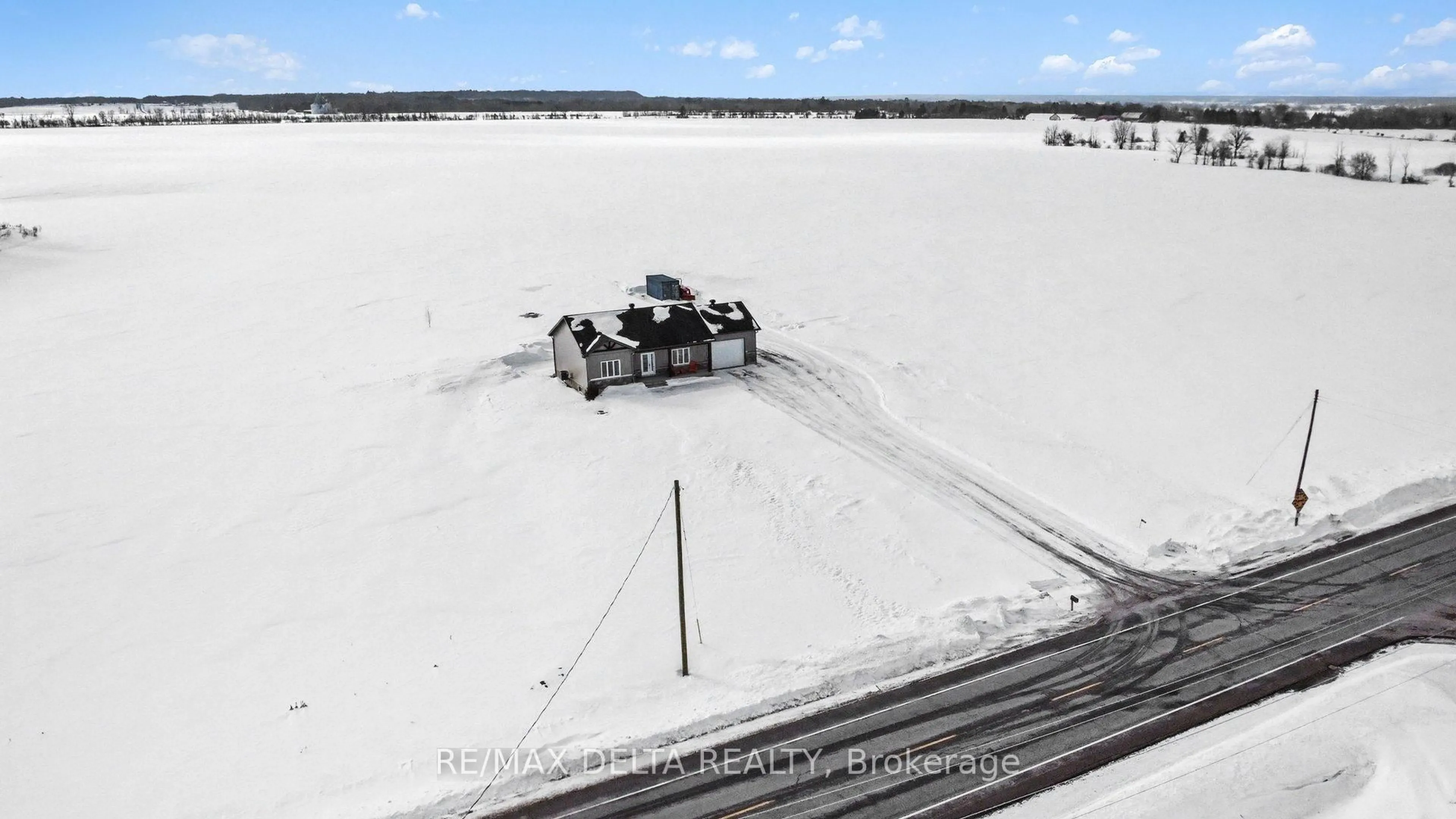 A pic from outside/outdoor area/front of a property/back of a property/a pic from drone, street for 121 County Rd 19 Rd, Alfred and Plantagenet Ontario K0A 3K0