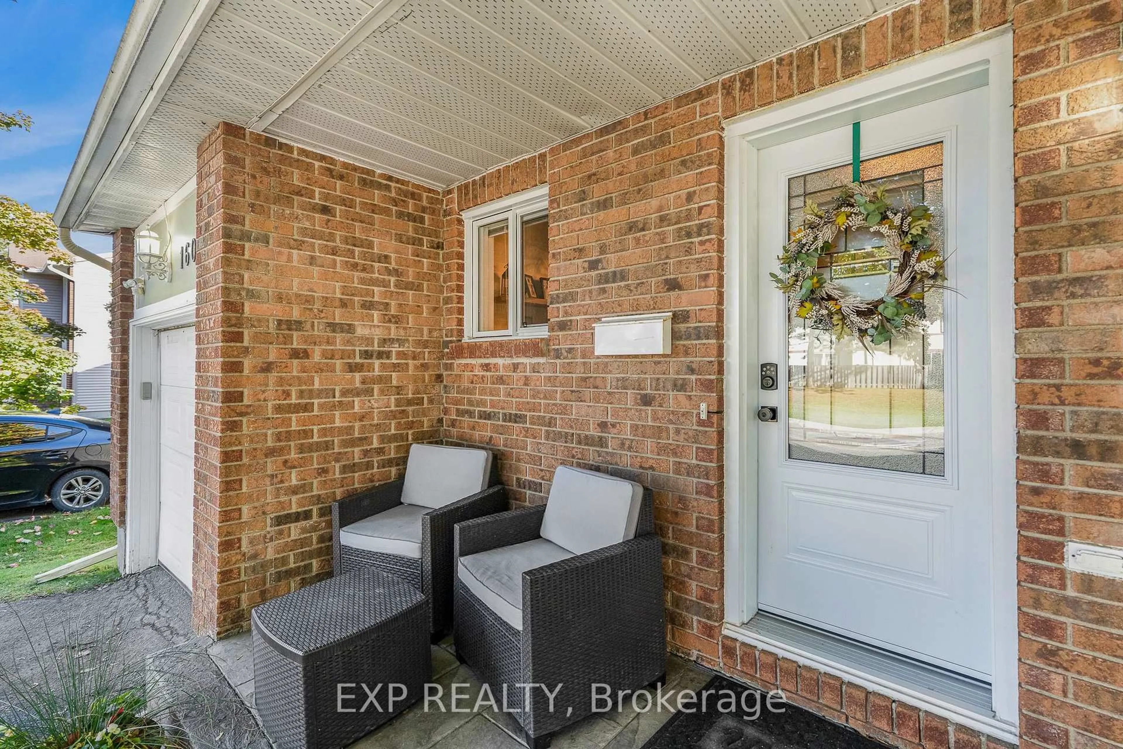 Indoor entryway for 1601 BOTTRIELL Way, Ottawa Ontario K4A 1W5