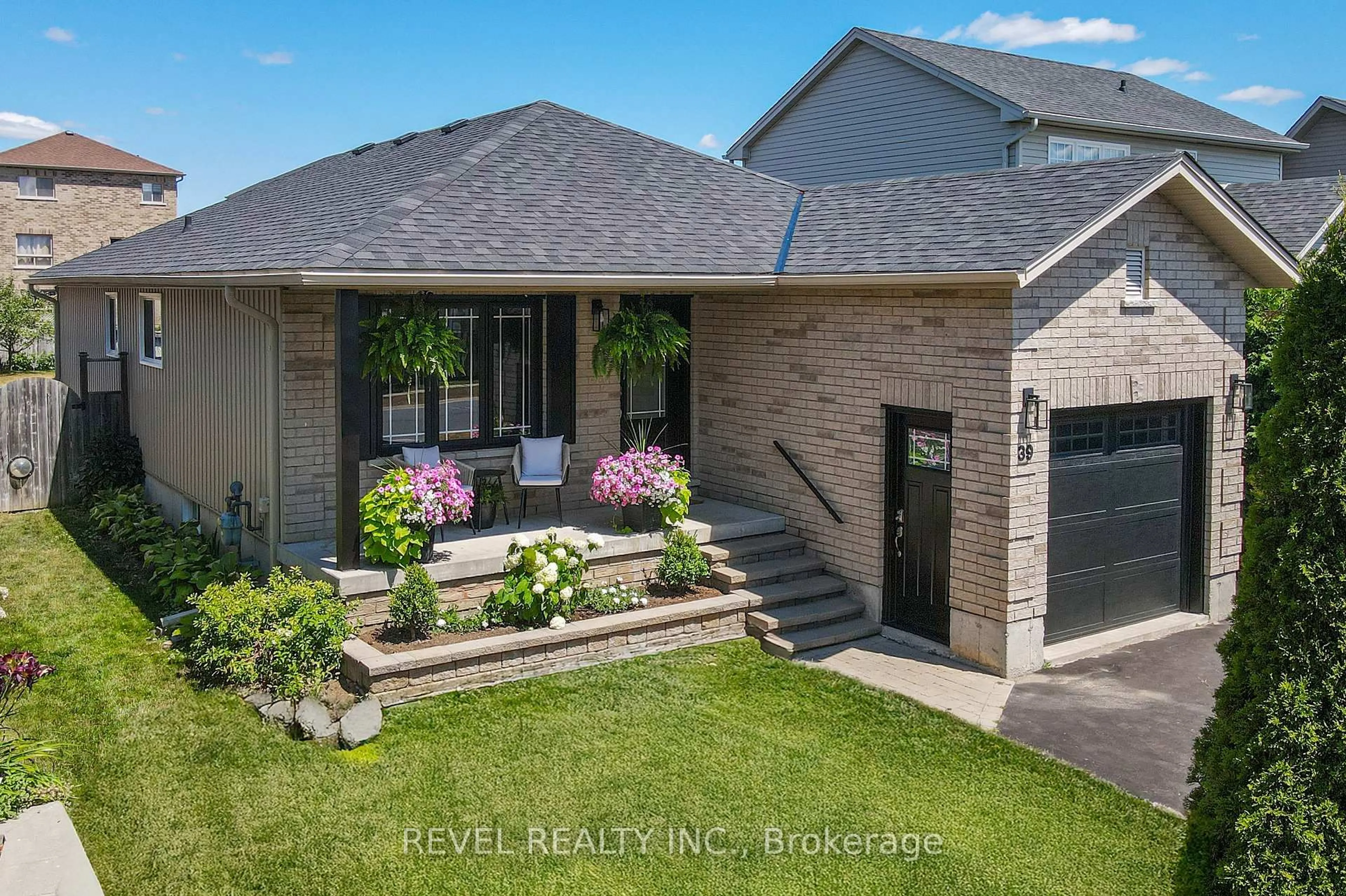 Home with brick exterior material, street for 39 Springdale Dr, Kawartha Lakes Ontario K9V 0J4