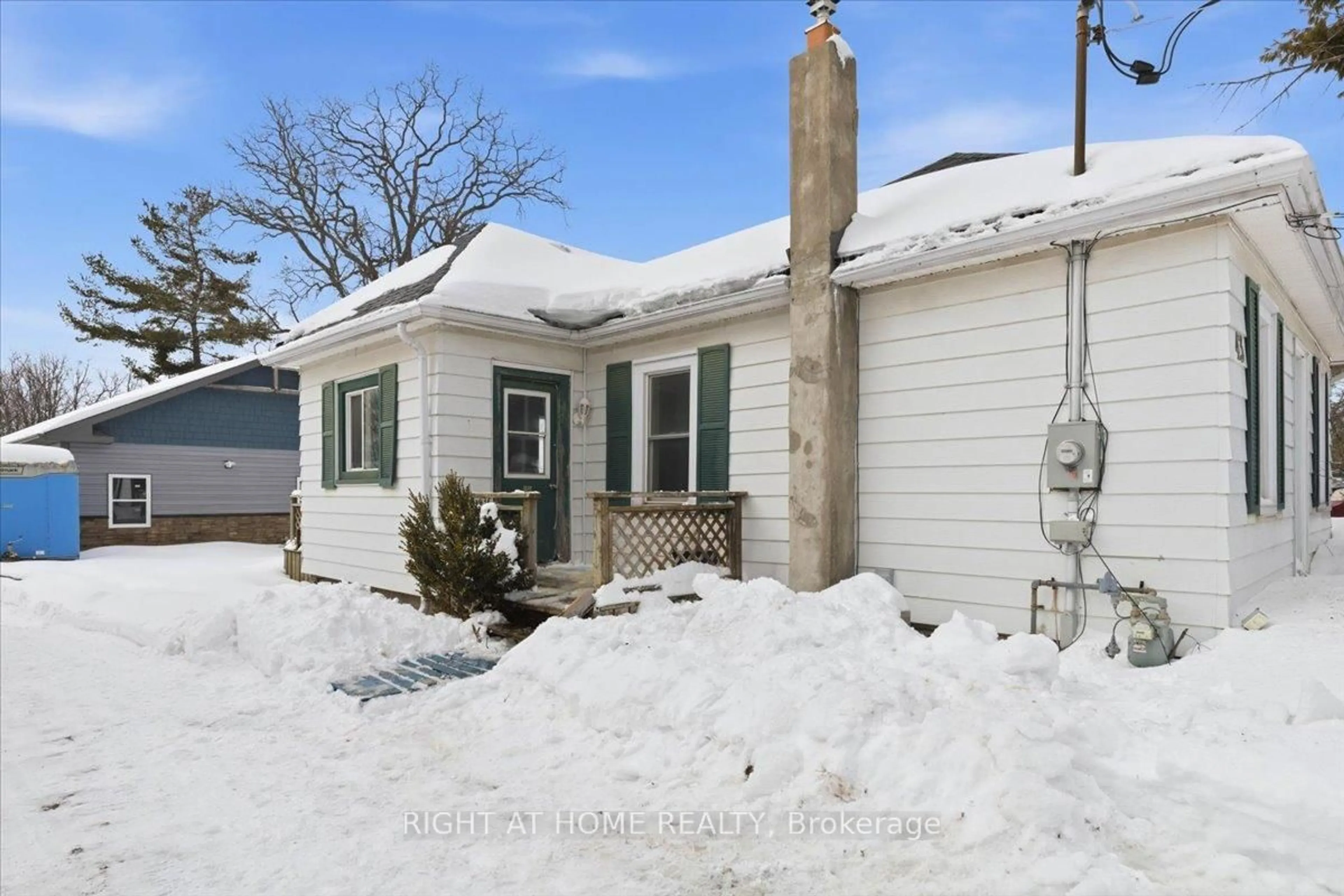 Unknown for 43 Victoria St, Limoges Ontario K0K 2M0