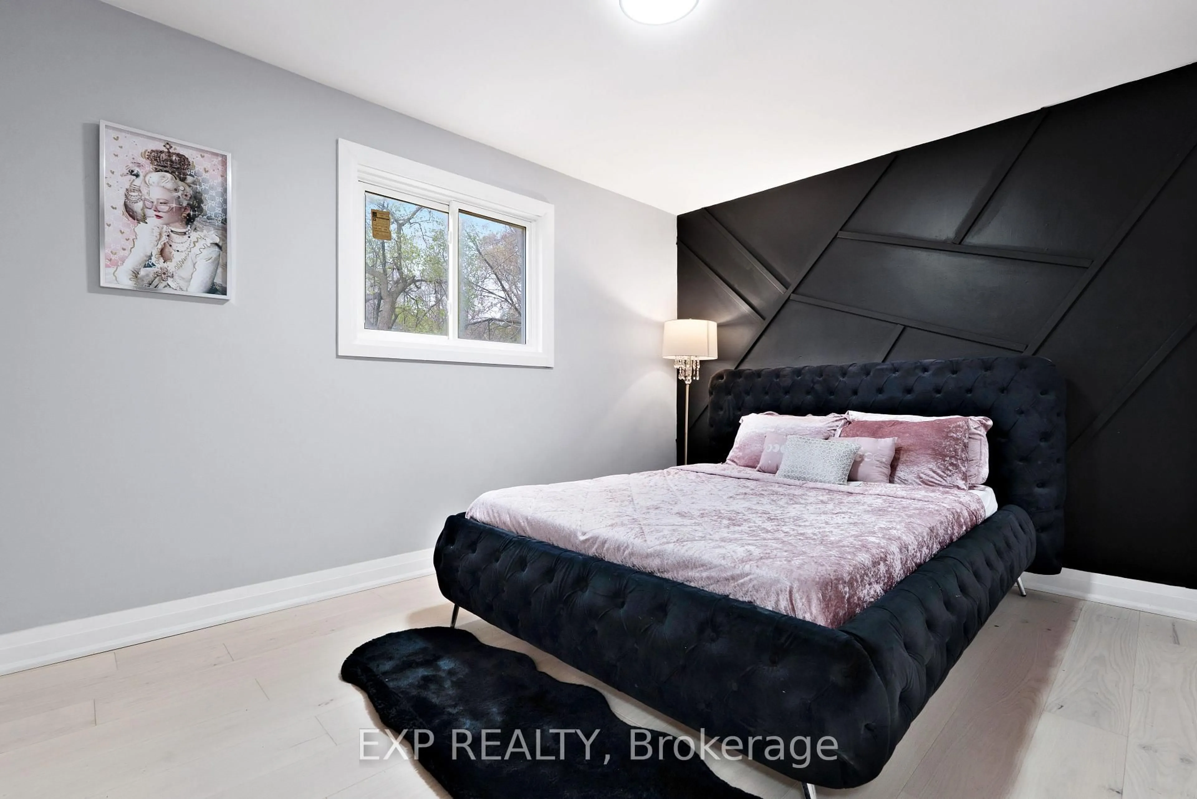 Bedroom with bed, unknown for 19 Broad St, Brantford Ontario N3R 7E1