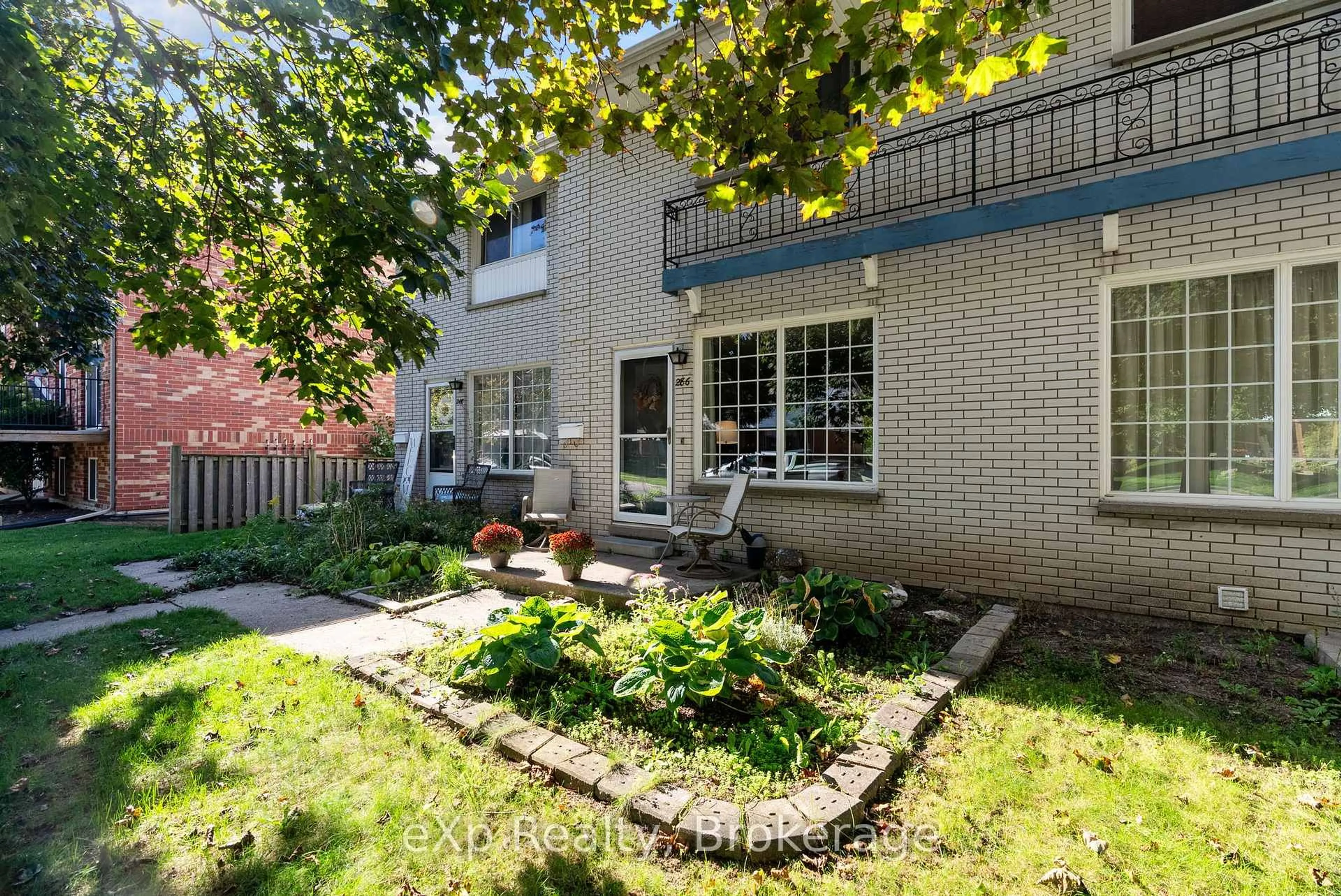 Unknown for 286 Dufferin St, Stratford Ontario N5A 2H2