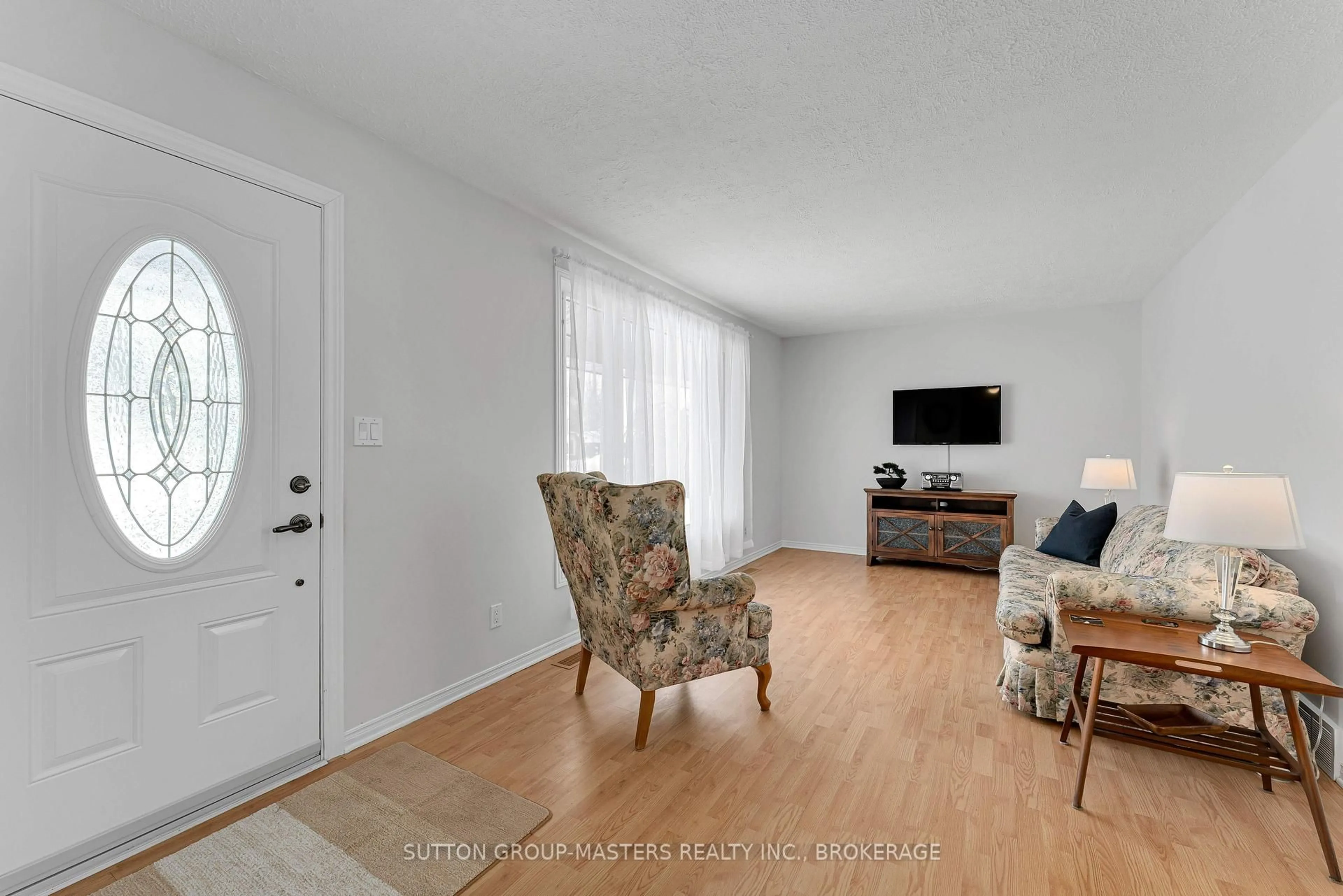 Living room with furniture, unknown for 89 Sherwood Ave, Loyalist Ontario K7N 1N7