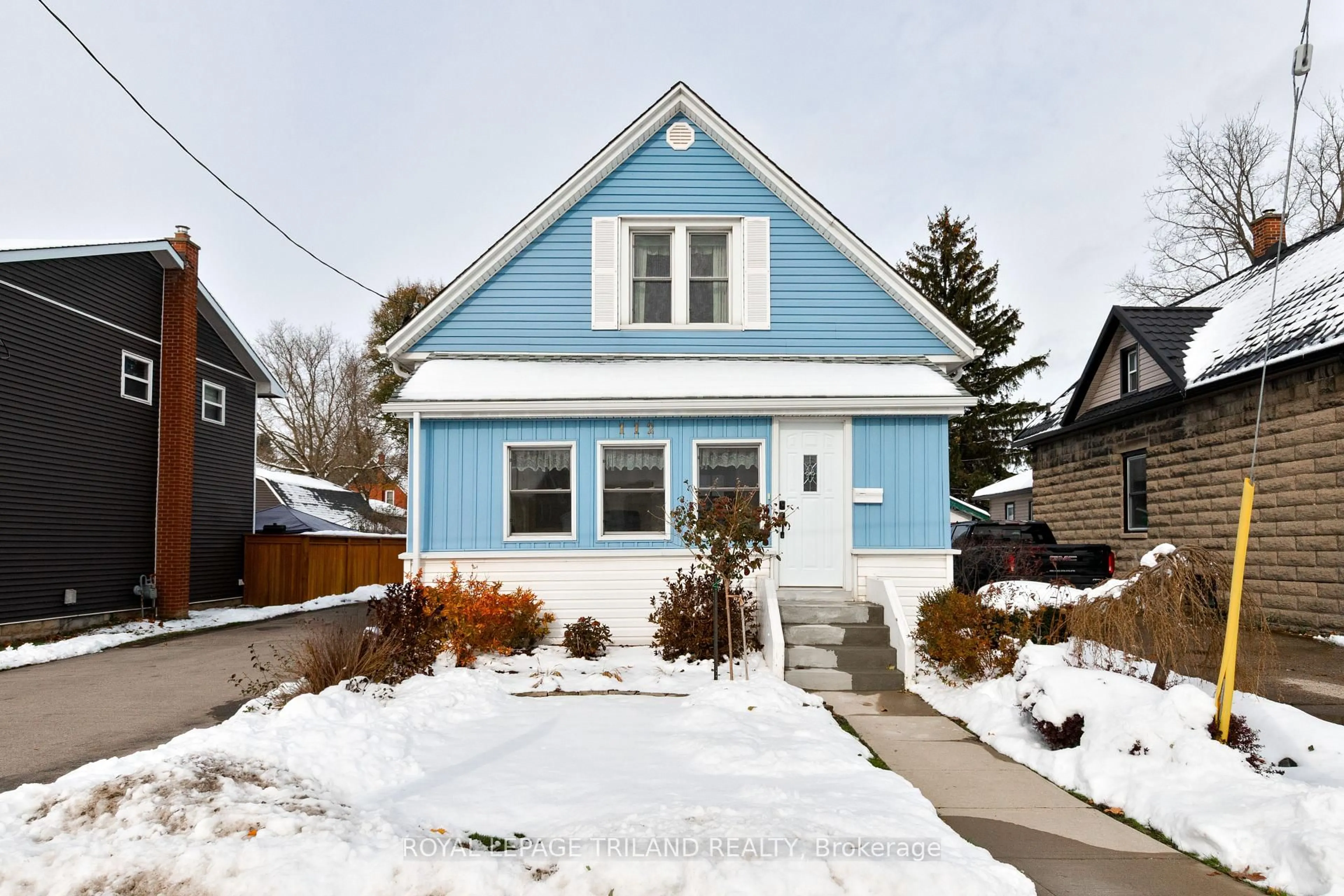 Unknown for 112 Elm St, St. Thomas Ontario N5R 1H8