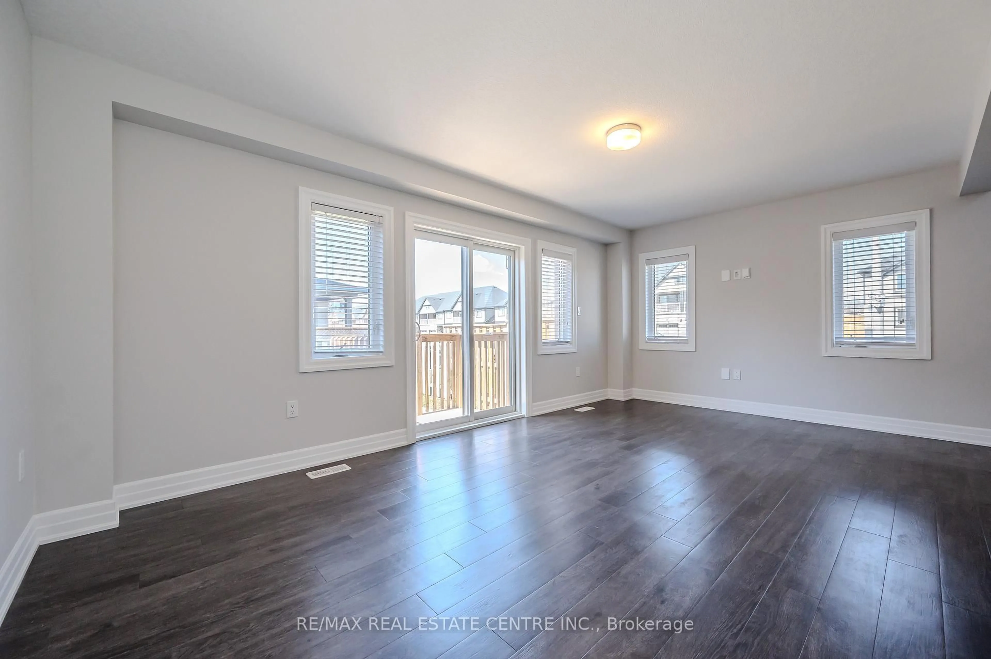 A pic of a room for 97 Nieson St, Cambridge Ontario N1R 0B9