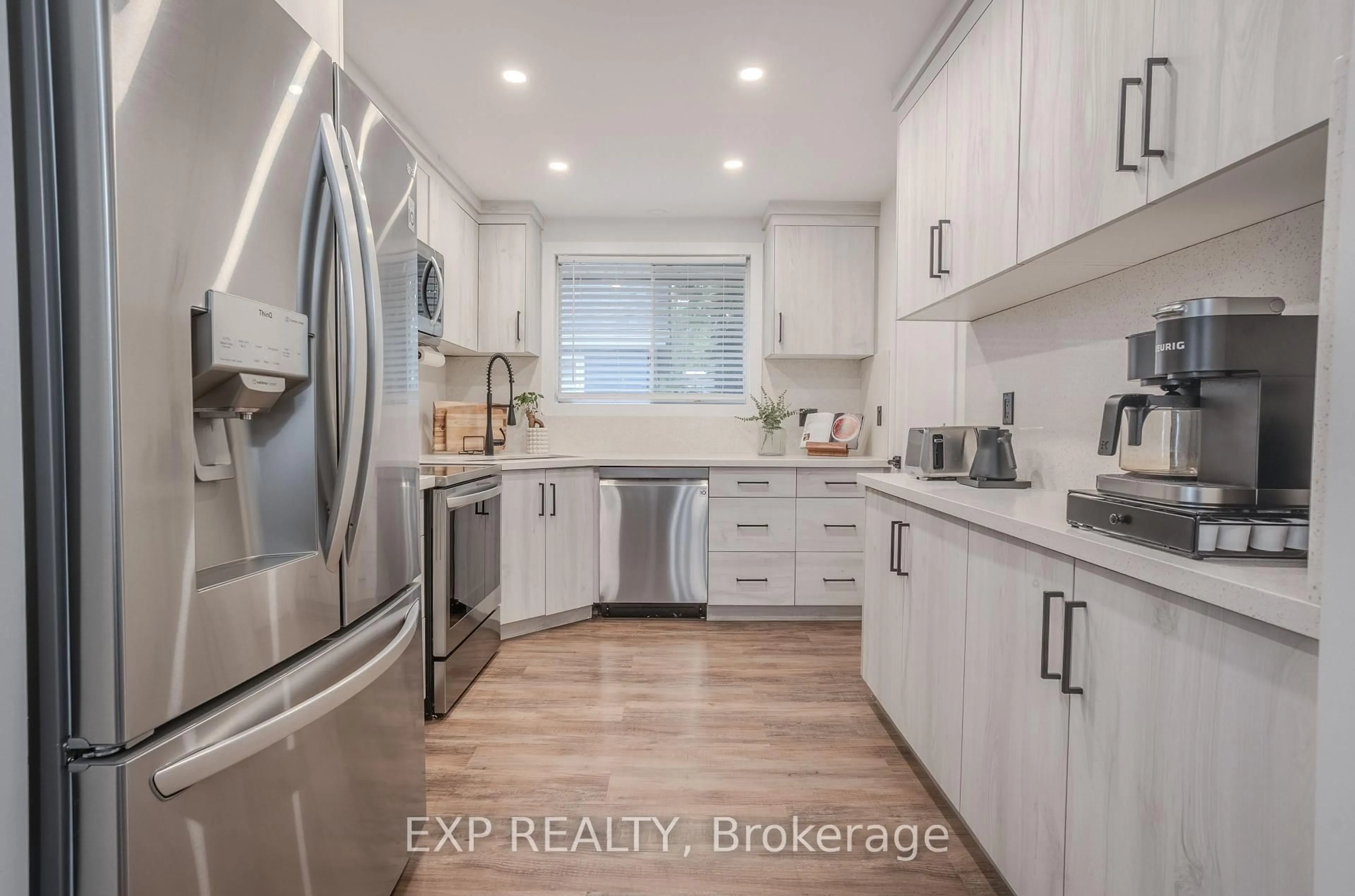 Open concept kitchen, unknown for 12 Lailey St, St. Catharines Ontario L2M 5G8