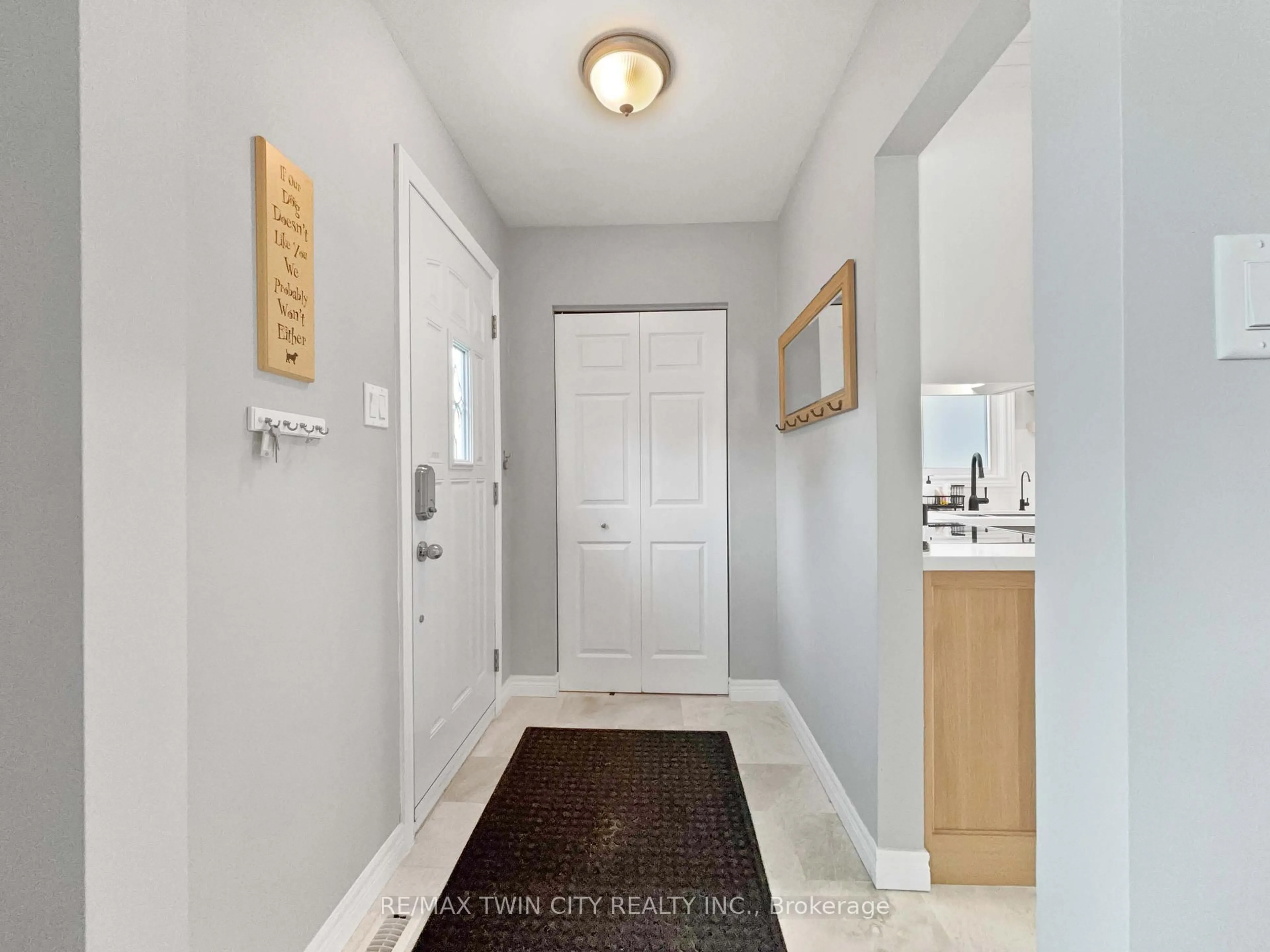 Indoor entryway for 21 Gaitwin St, Brantford Ontario N3P 1A9