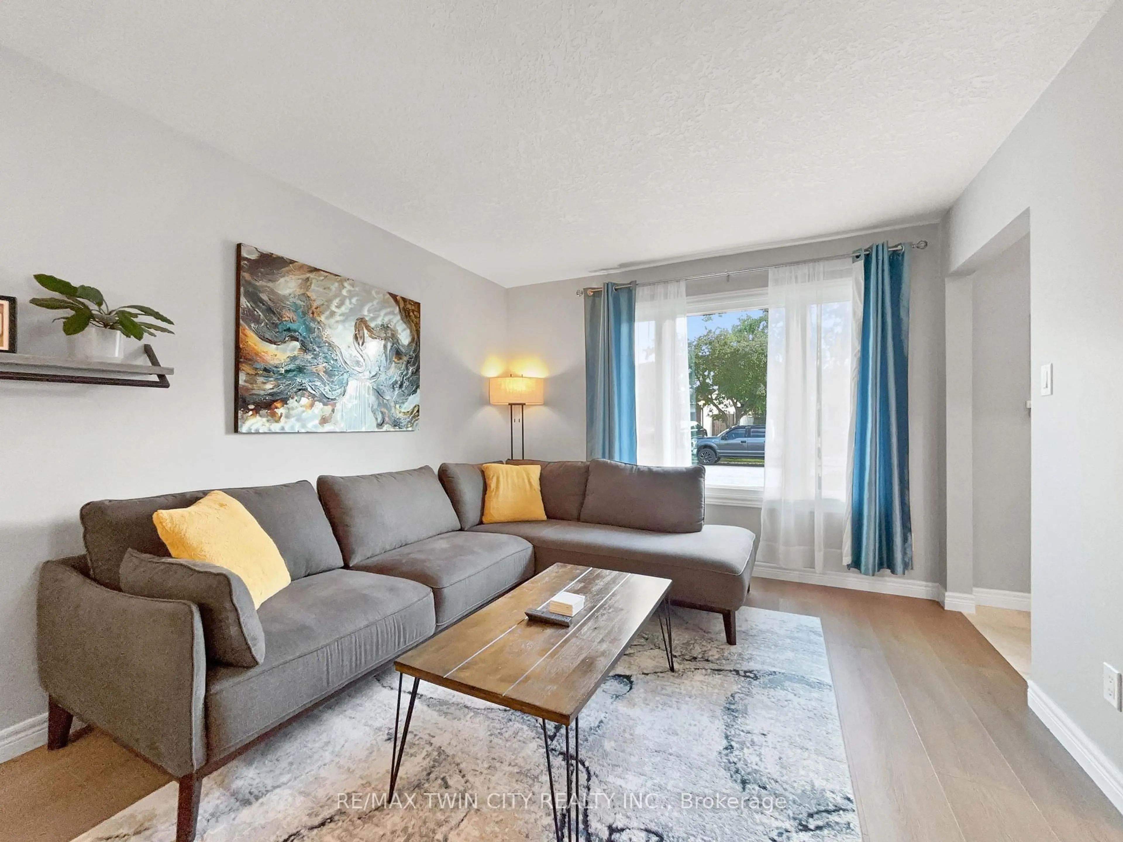 Living room with furniture, unknown for 21 Gaitwin St, Brantford Ontario N3P 1A9