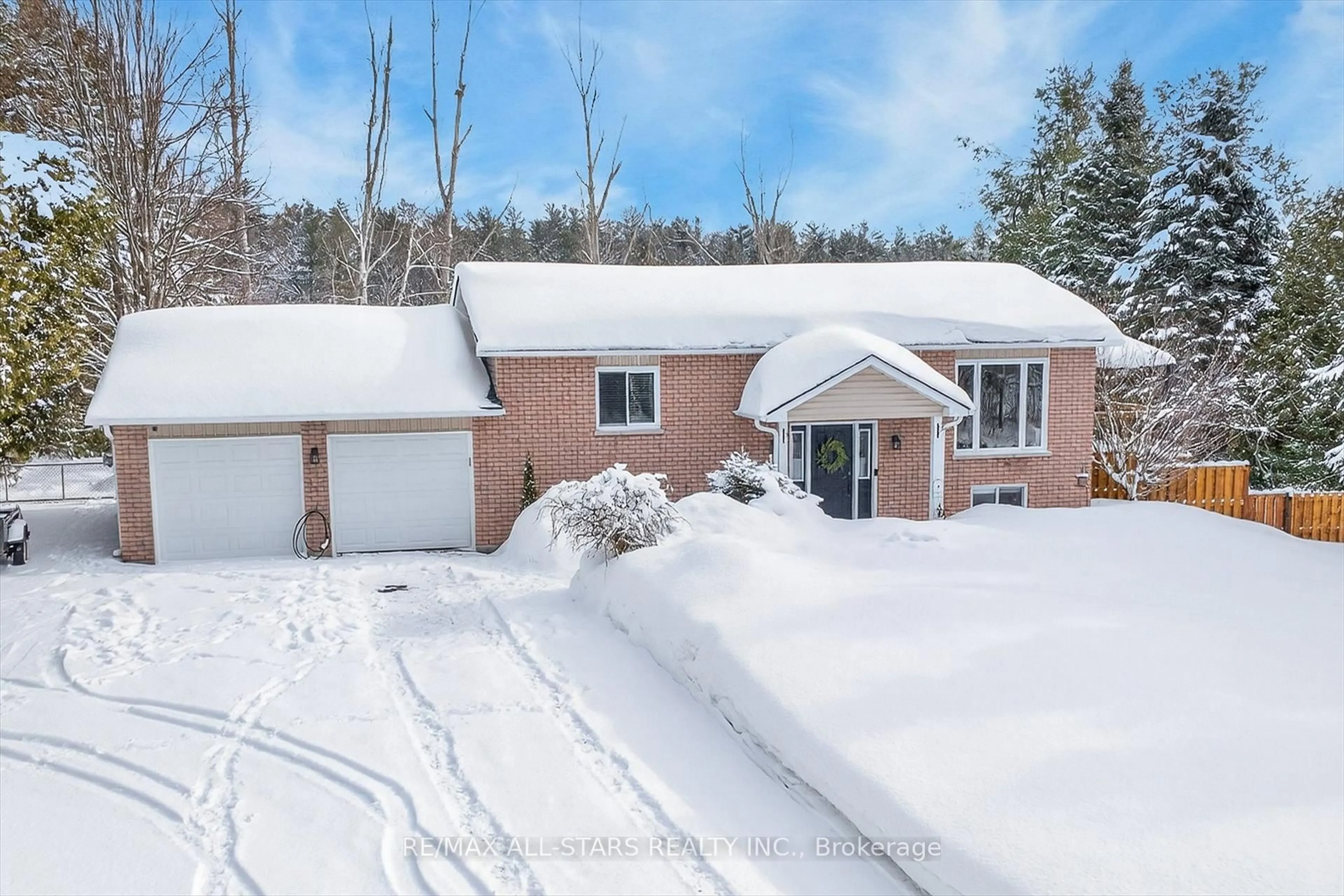 A pic from outside/outdoor area/front of a property/back of a property/a pic from drone, street for 1636 Kirkfield Rd, Kawartha Lakes Ontario K0M 2B0