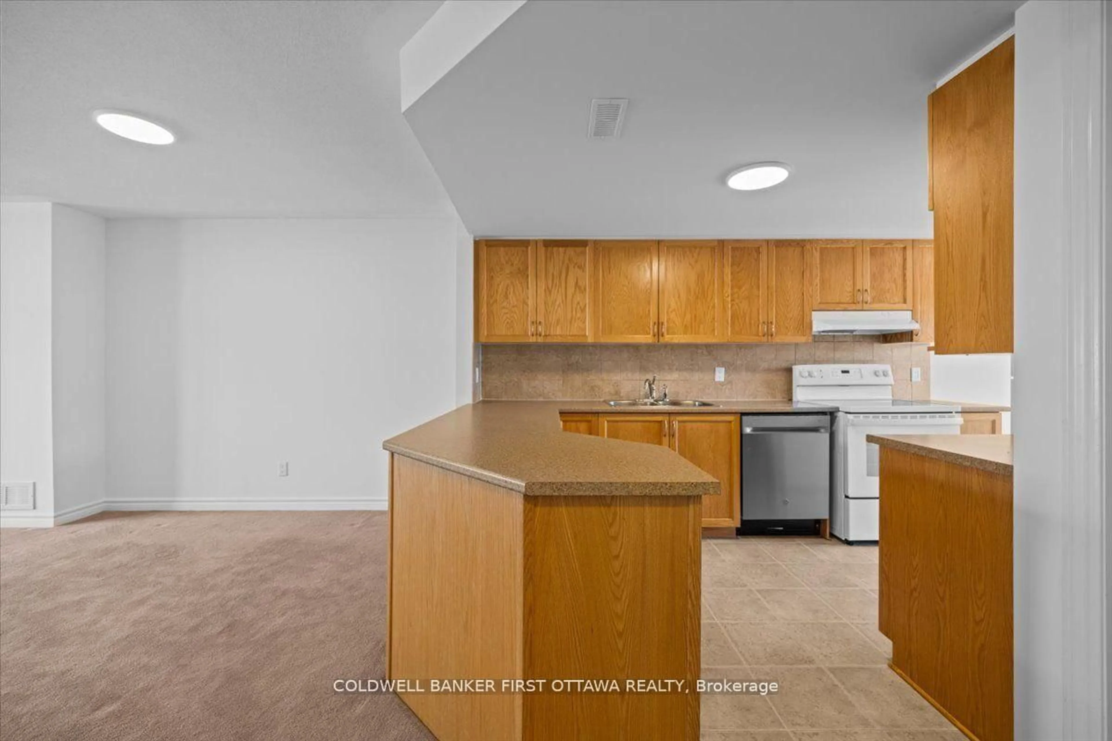 Standard kitchen, unknown for 112 Paseo Private, Nepean Ontario K2G 3J5