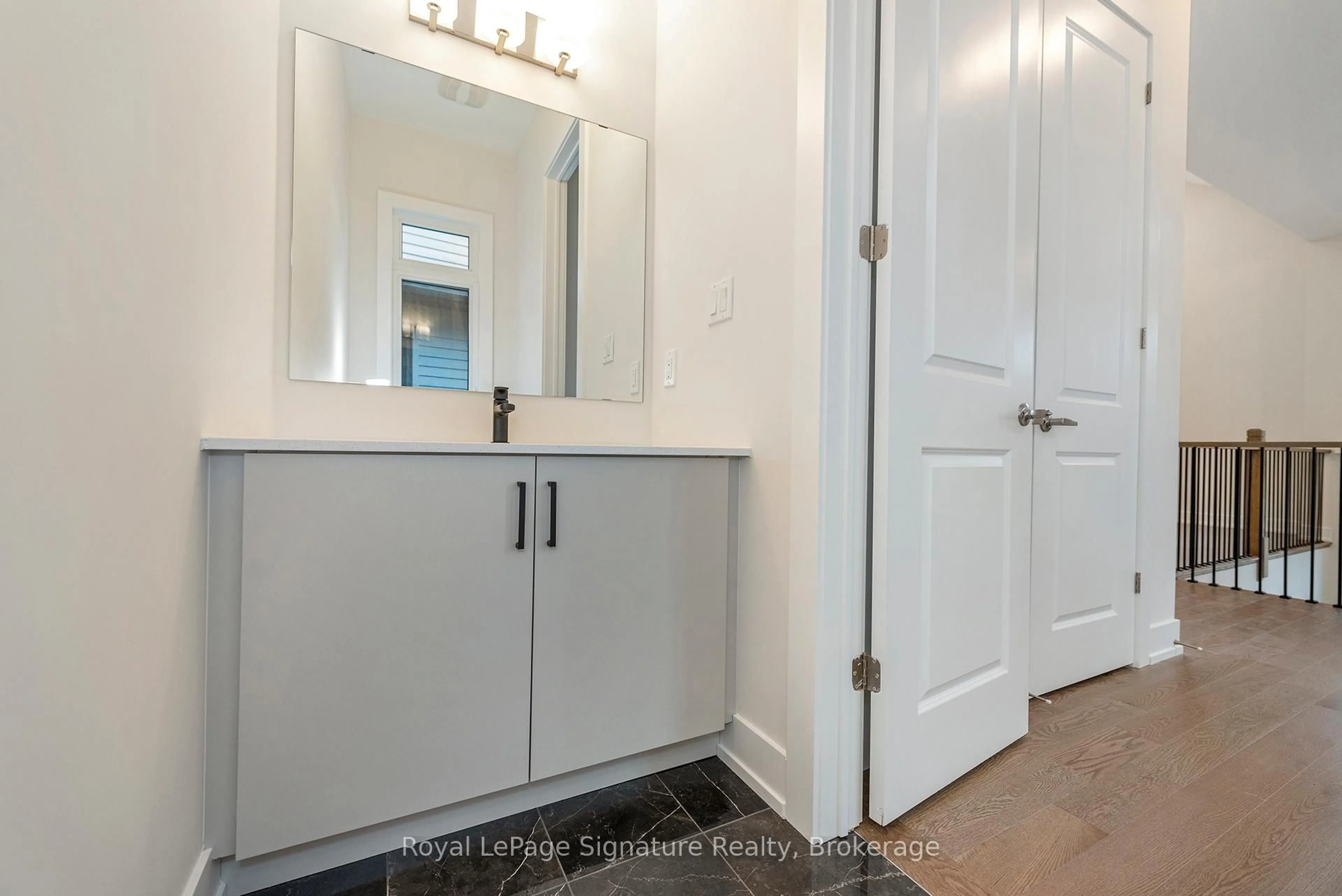 Unknown for 124 Dorothy Dr, Blue Mountains Ontario N0H 1J0