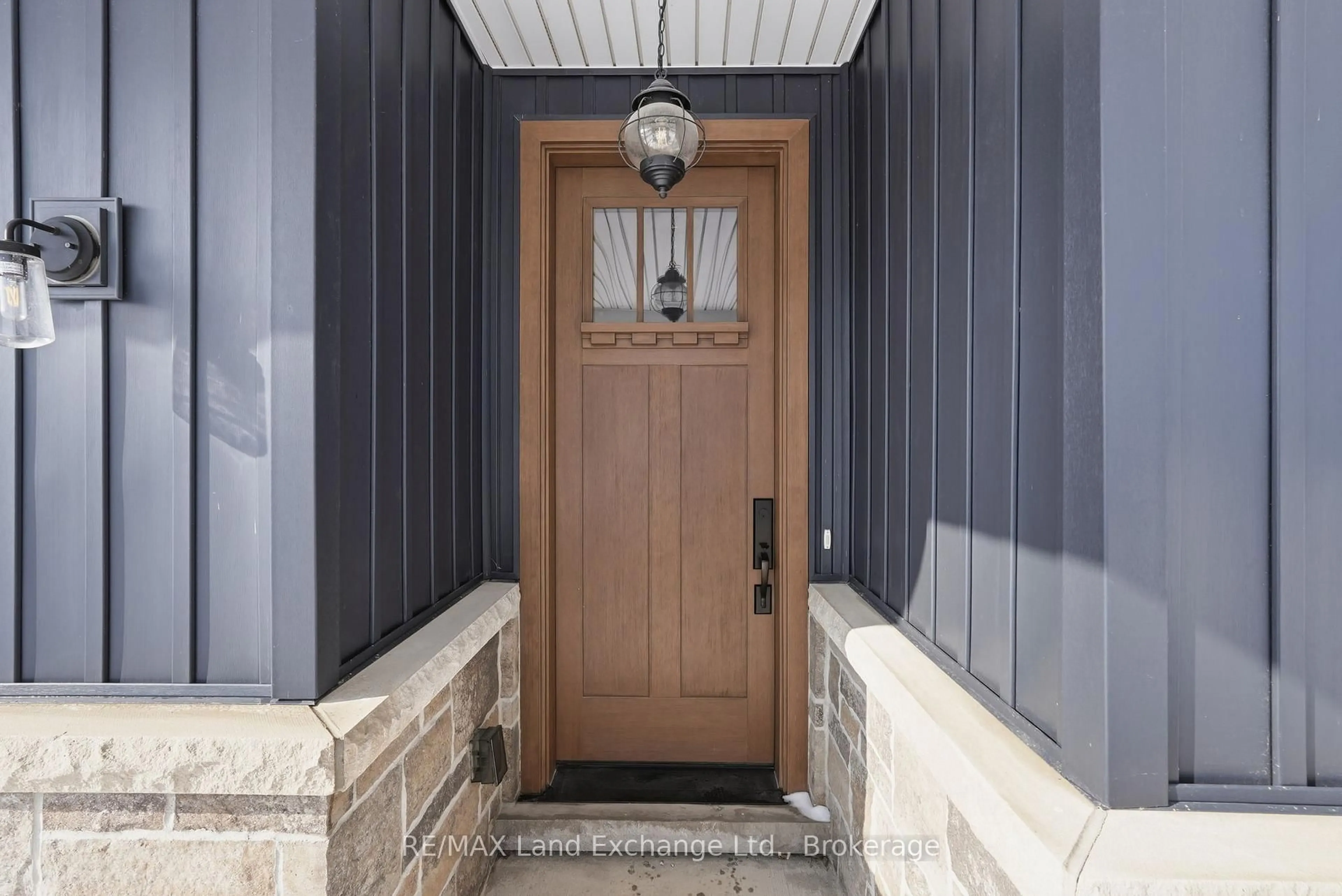 Indoor entryway for 6 Marshall Pl, Saugeen Shores Ontario N0H 2L0