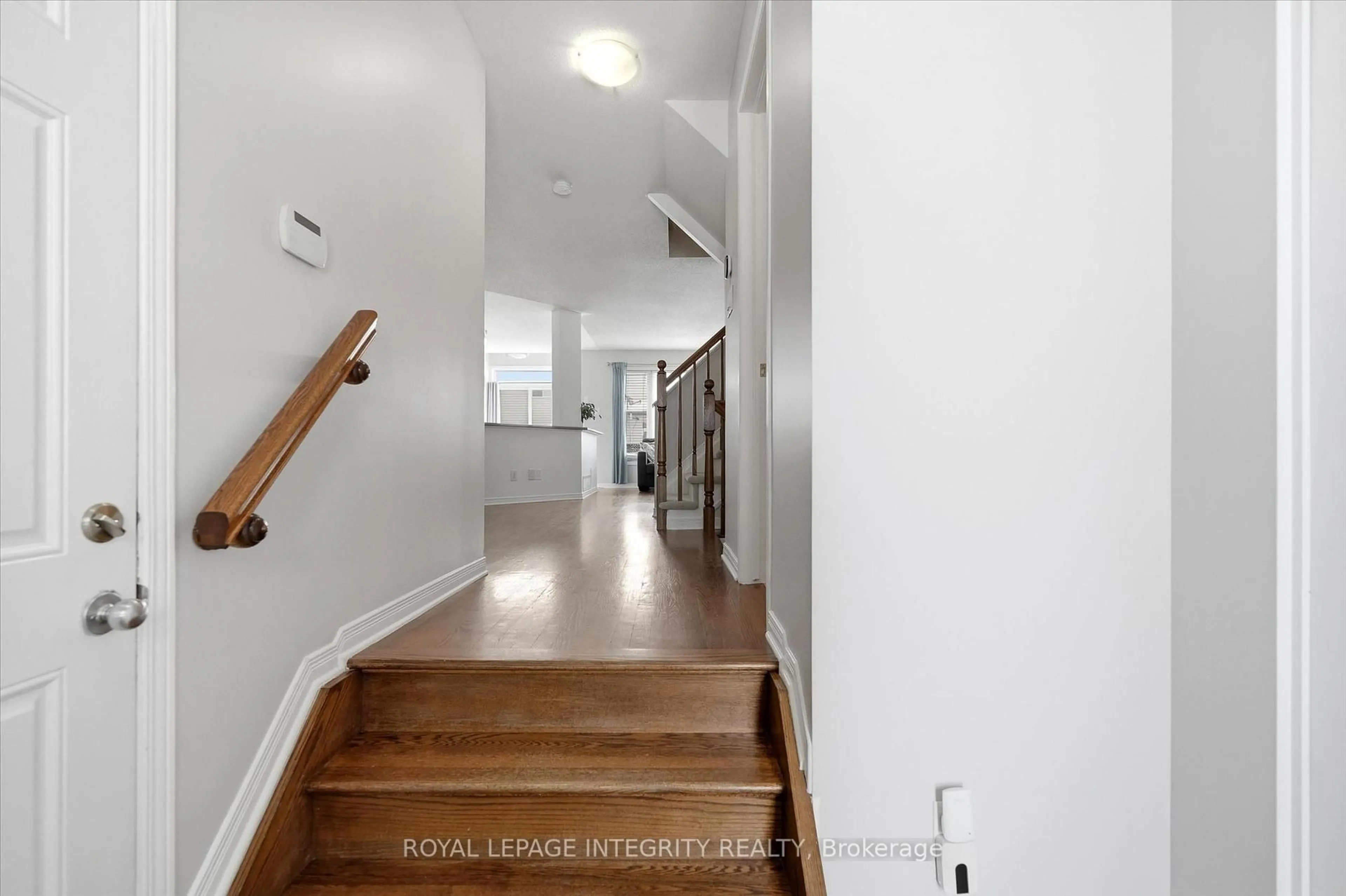 Unknown for 329 Brigitta St, Ottawa Ontario K2S 0H9