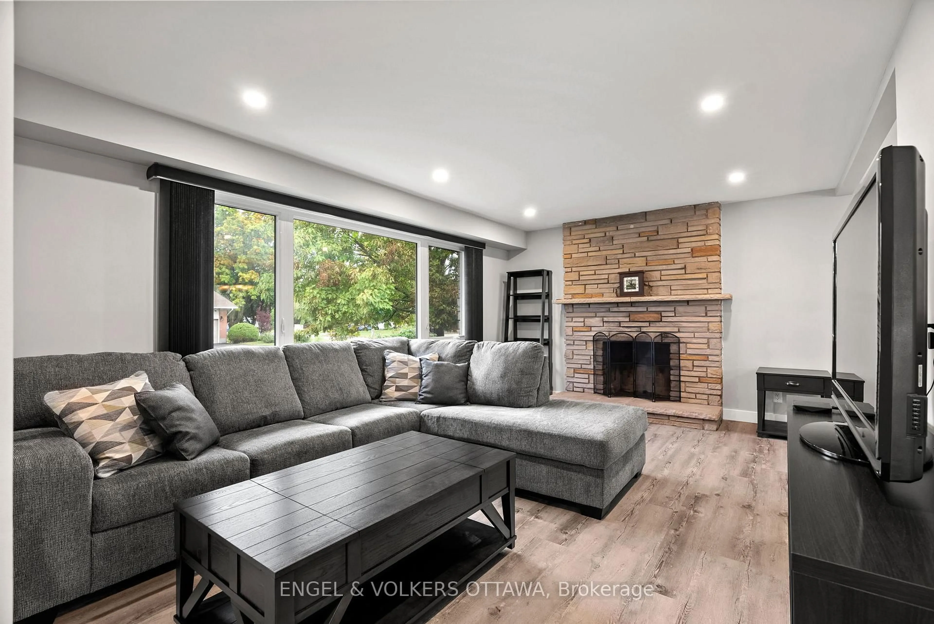 Living room with furniture, unknown for 20 Gary Ave, Ottawa Ontario K2G 3L3