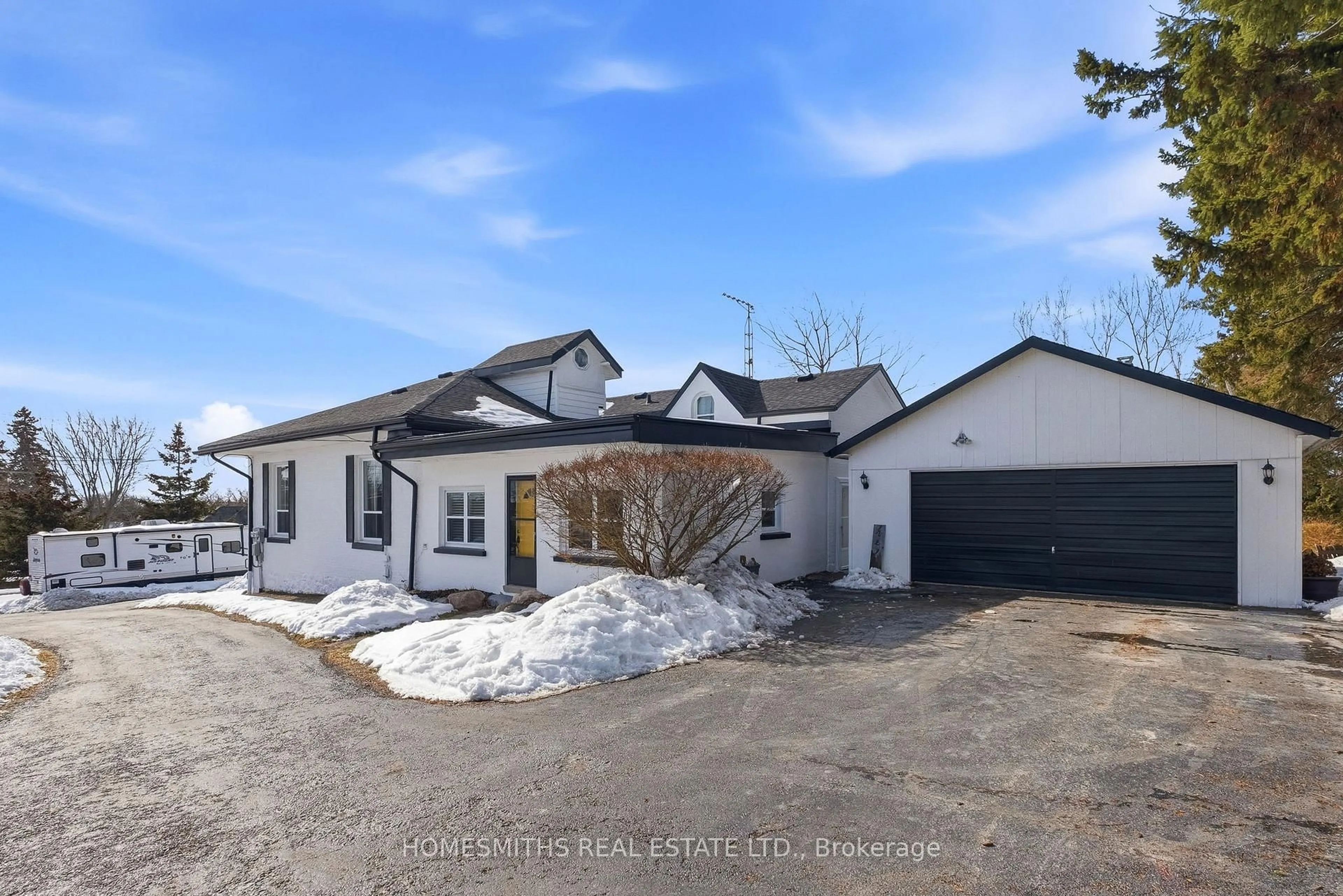 A pic from outside/outdoor area/front of a property/back of a property/a pic from drone, unknown for 8766 Danforth Rd, Hamilton Township Ontario K9A 4J9