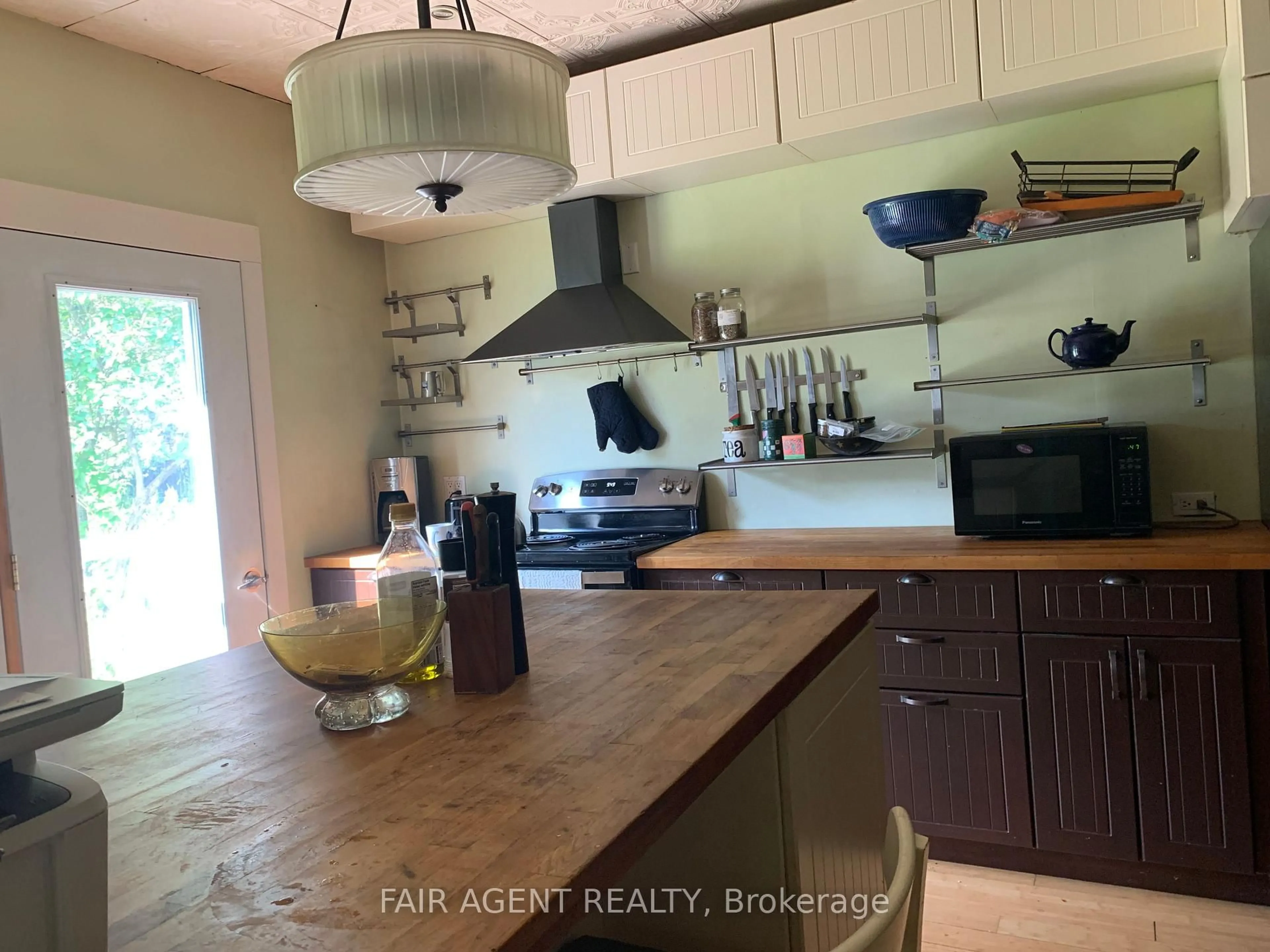 Open concept kitchen, unknown for 1723 Lucy St, St. Joseph Ontario P0R 1J0