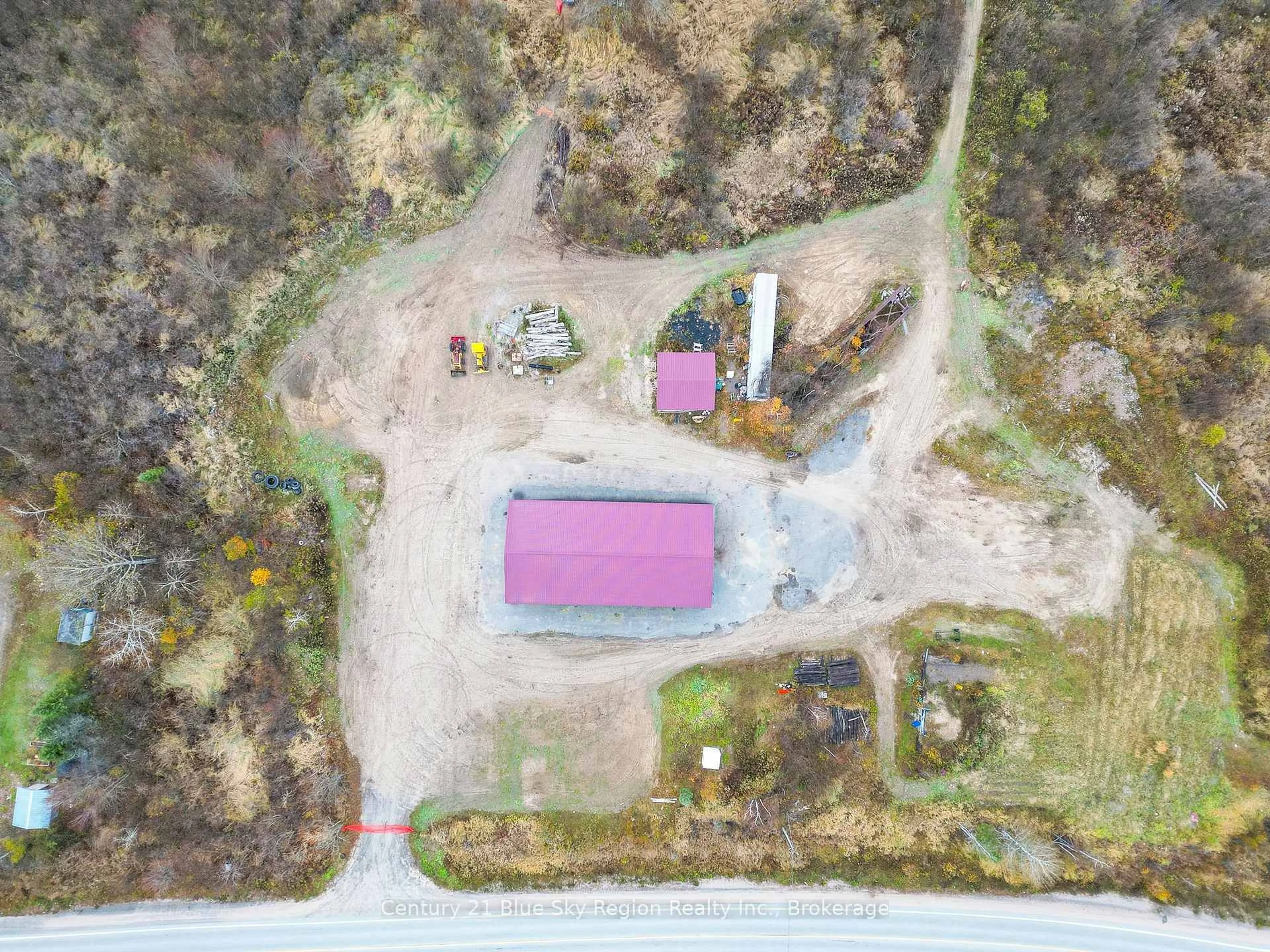 A pic from outside/outdoor area/front of a property/back of a property/a pic from drone, building for 167-179 Lake Nosbonsing Rd, Callander Ontario P0H 1H0
