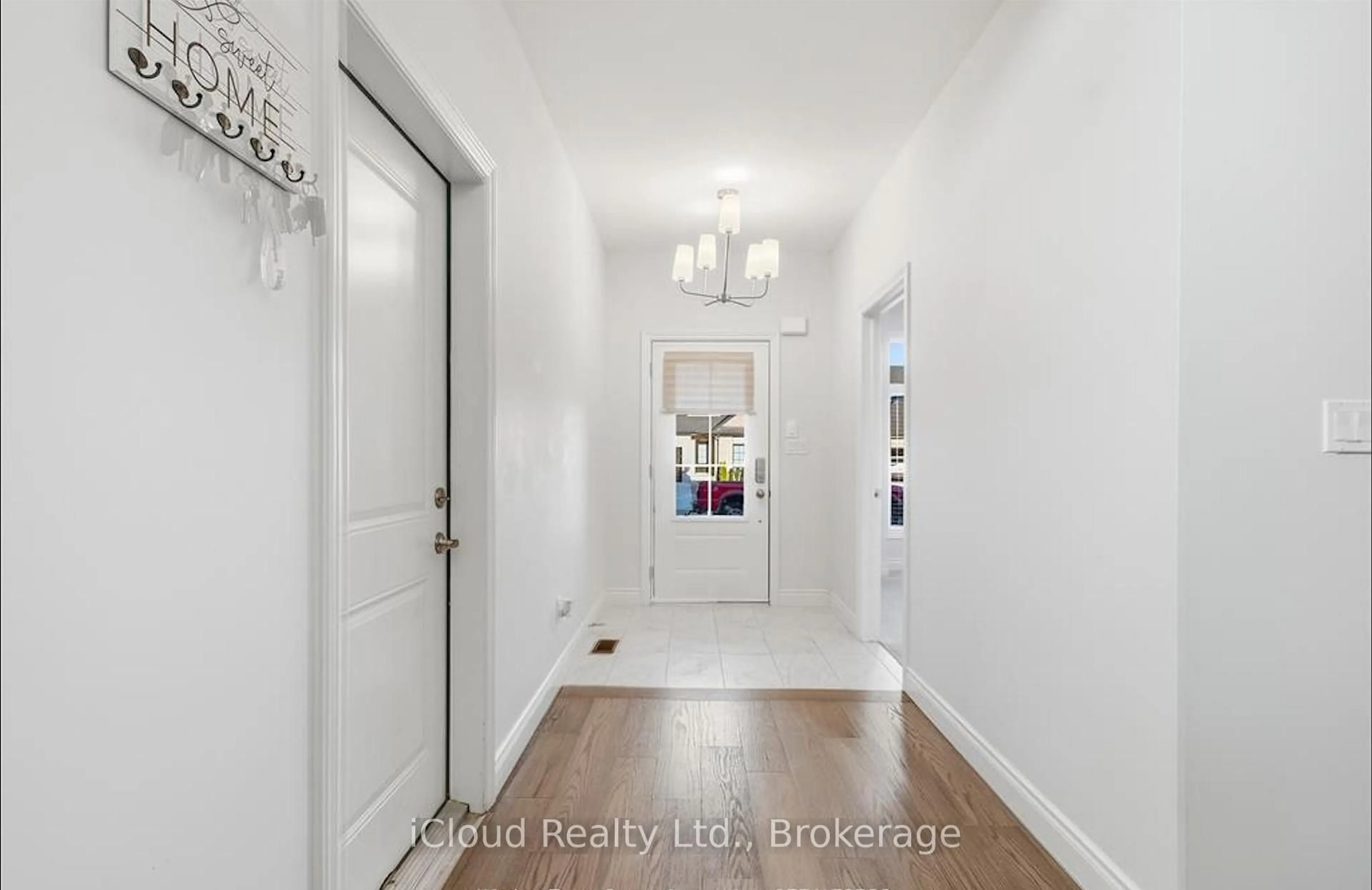 Indoor entryway for 511 Water Rd, Amherstburg Ontario N9V 4C5