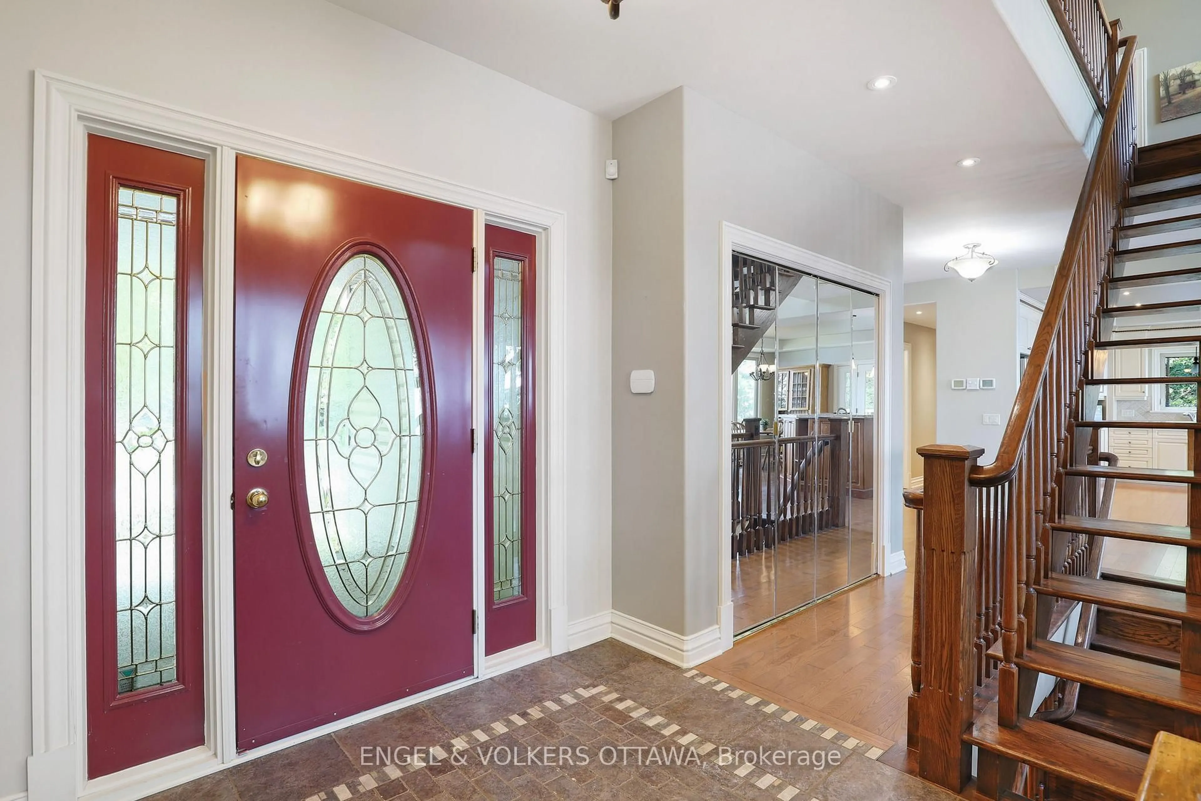 Indoor foyer for 146 Beck's Shore Rd, Perth Ontario K7H 3C8