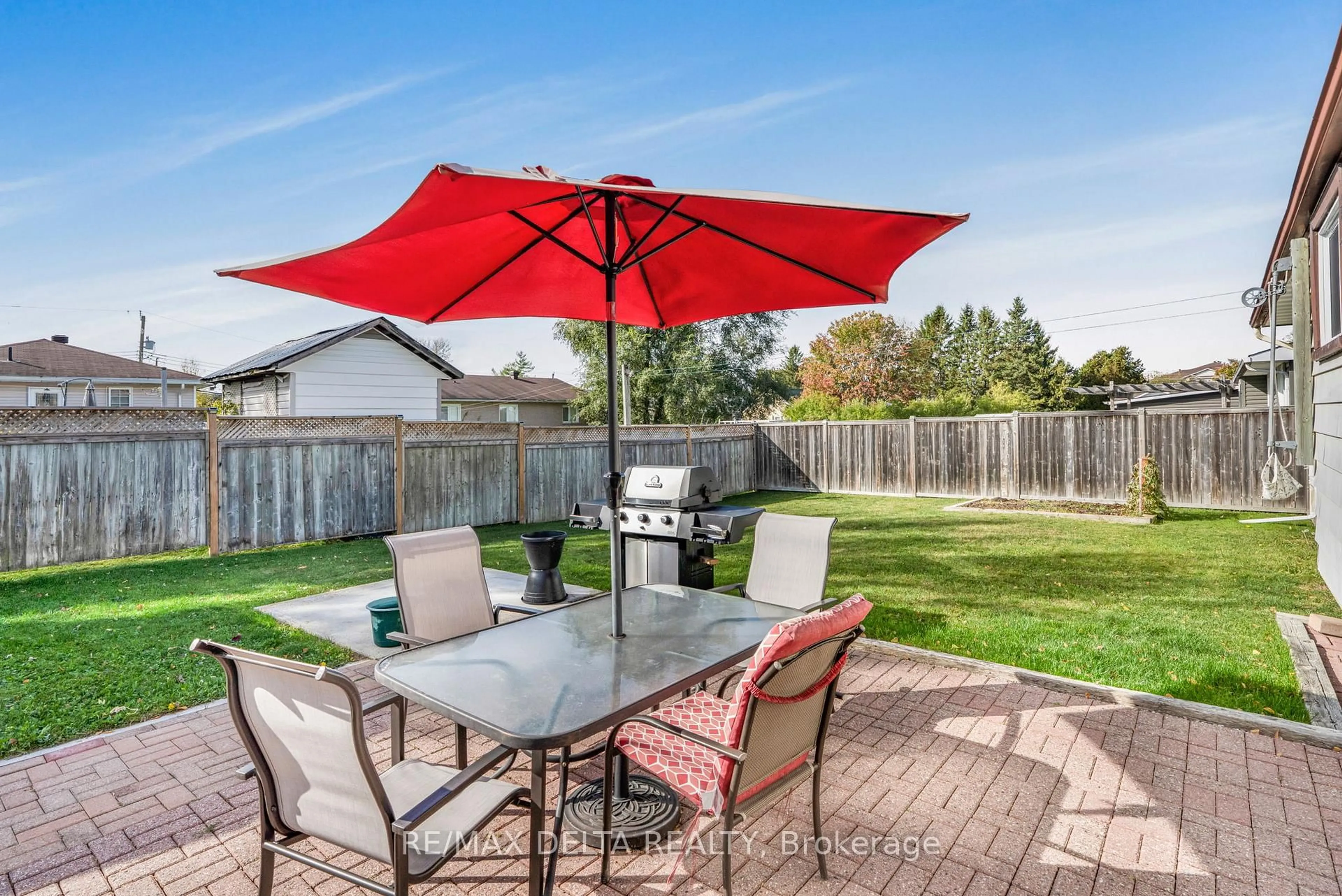 Patio, street for 722 Nicole St, Clarence-Rockland Ontario K4K 1G4