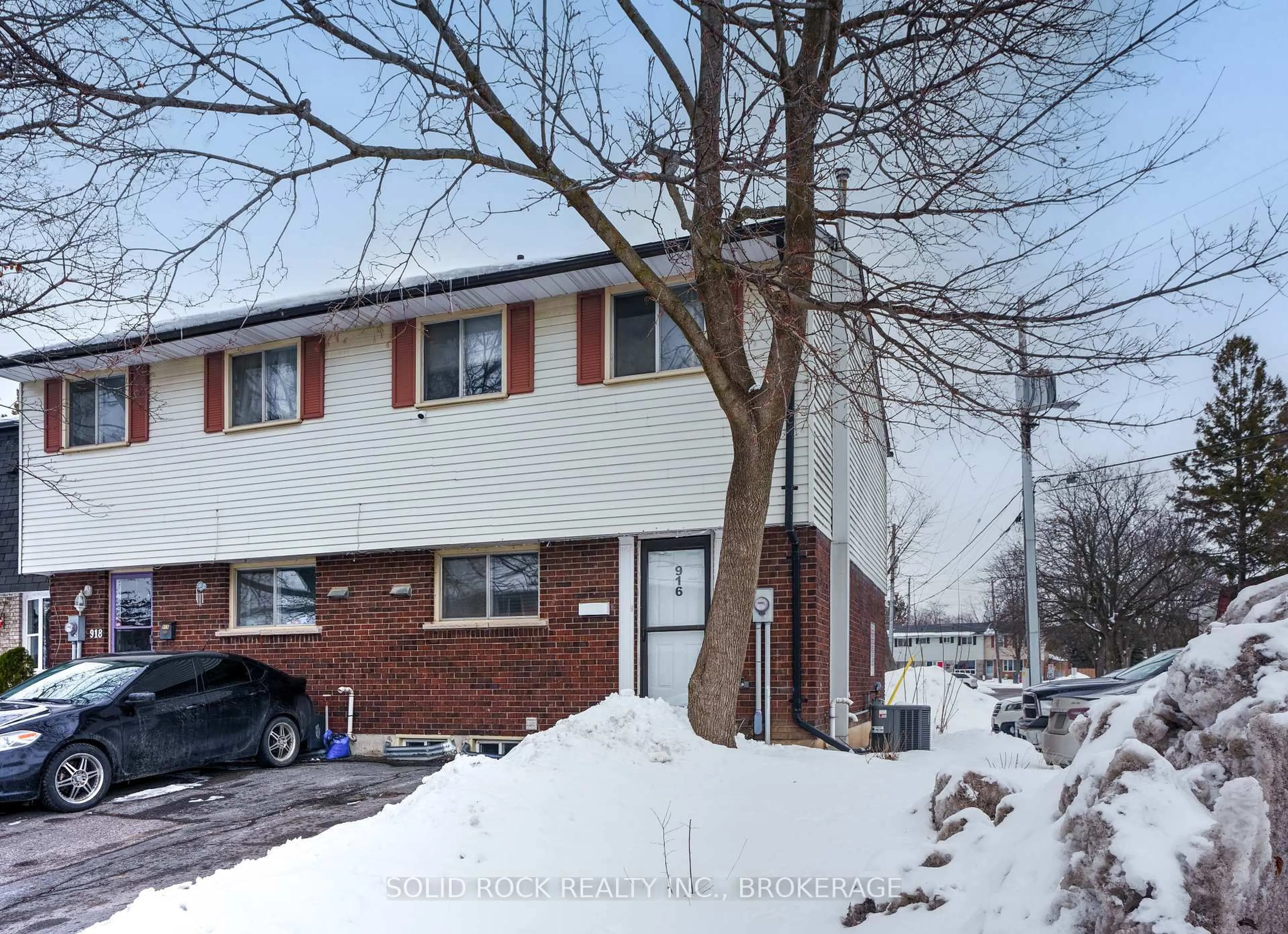 Unknown for 916 Oakview Ave, Kingston Ontario K7M 6V6