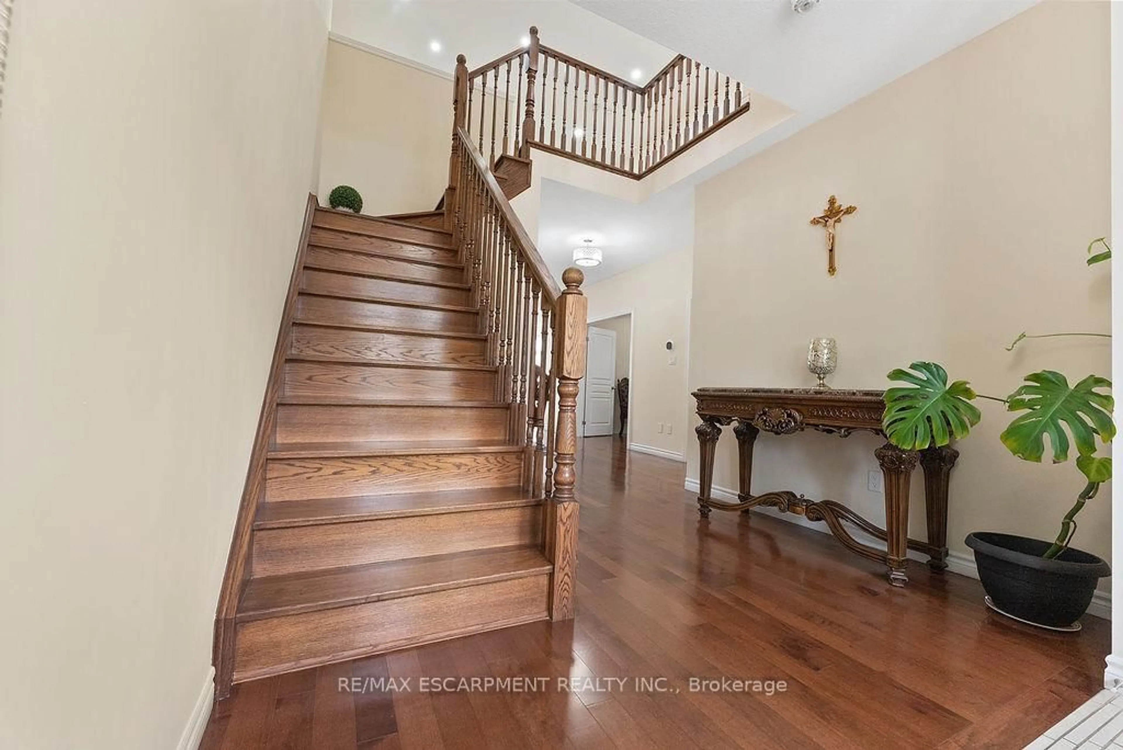 Unknown for 67 Bellroyal Cres, Hamilton Ontario L8J 0E7