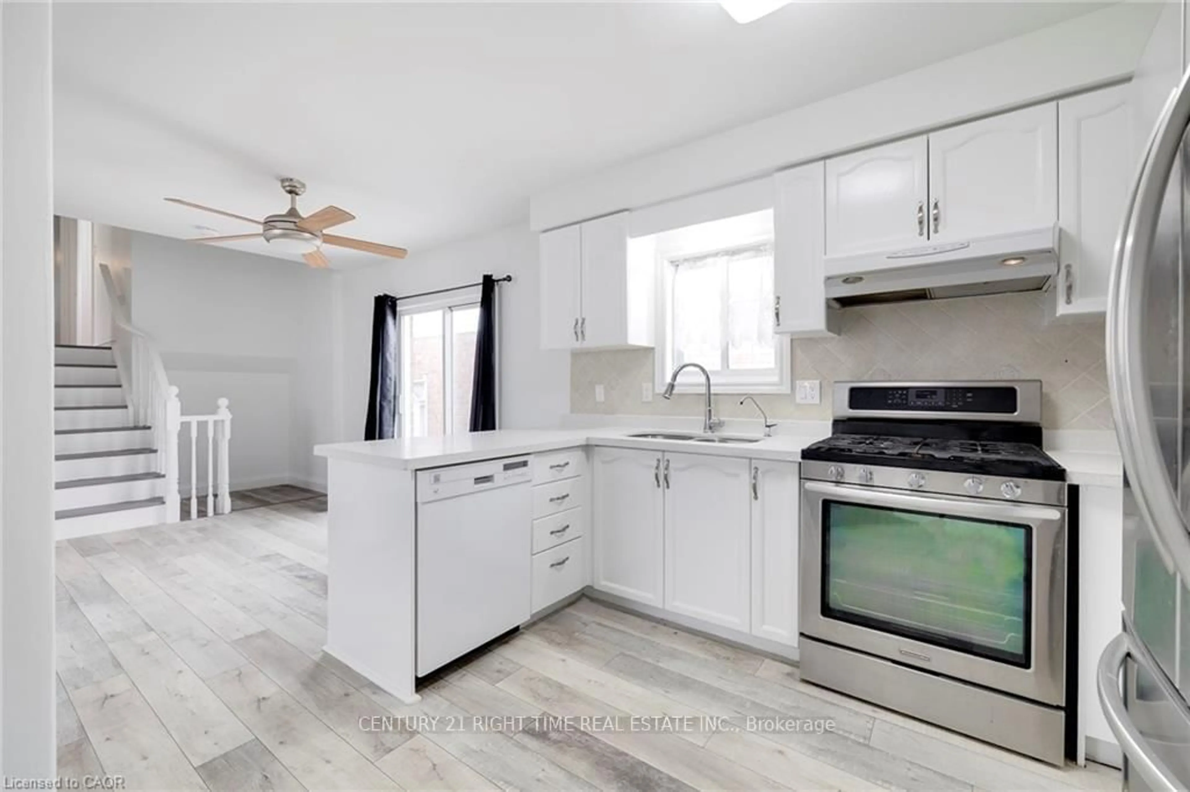 Open concept kitchen, unknown for 347 Keewatin Ave, Kitchener Ontario N2B 3W2