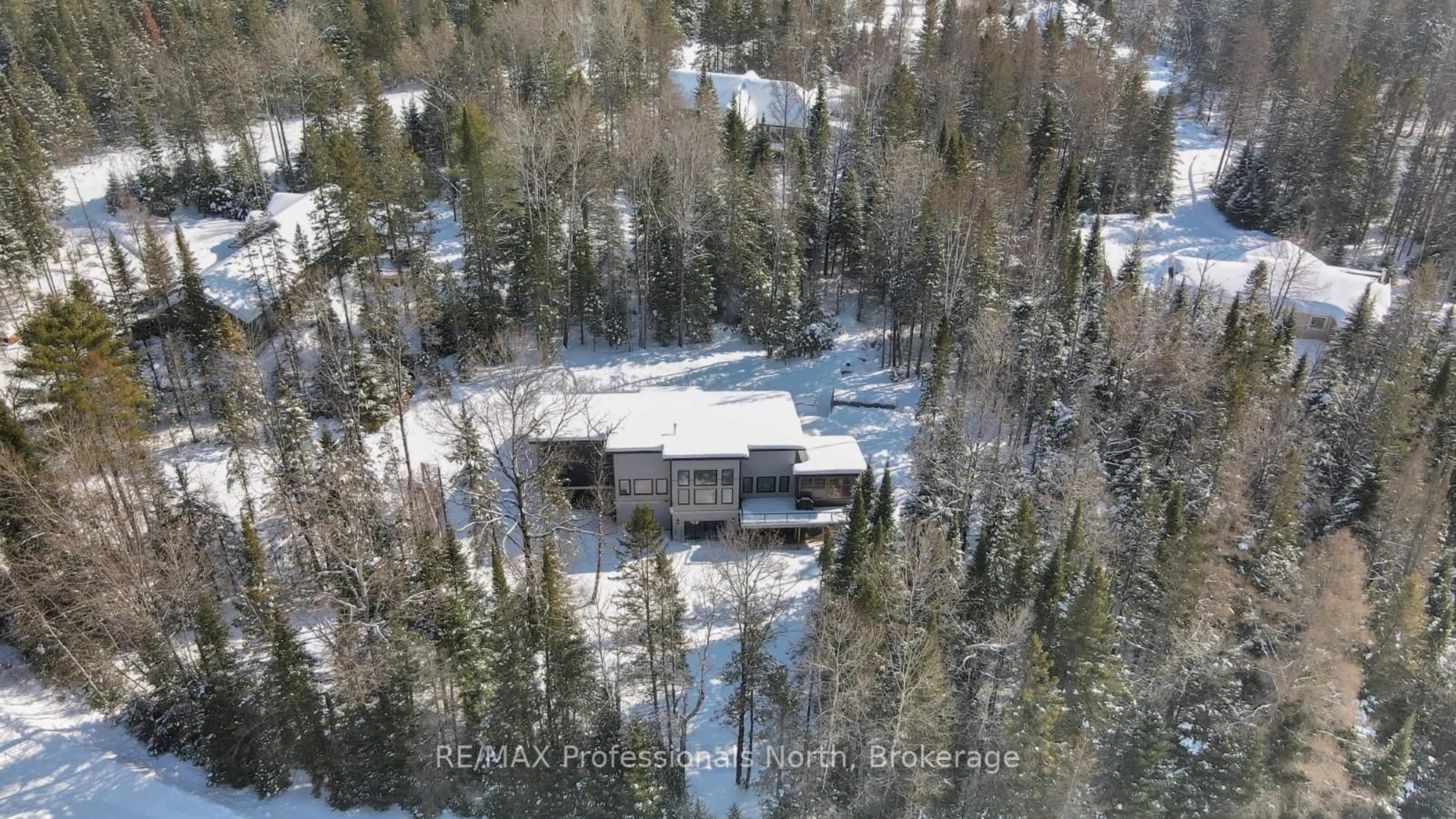 A pic from outside/outdoor area/front of a property/back of a property/a pic from drone, unknown for 1086 Stothart Creek Rd, Dysart et al Ontario K0M 1S0