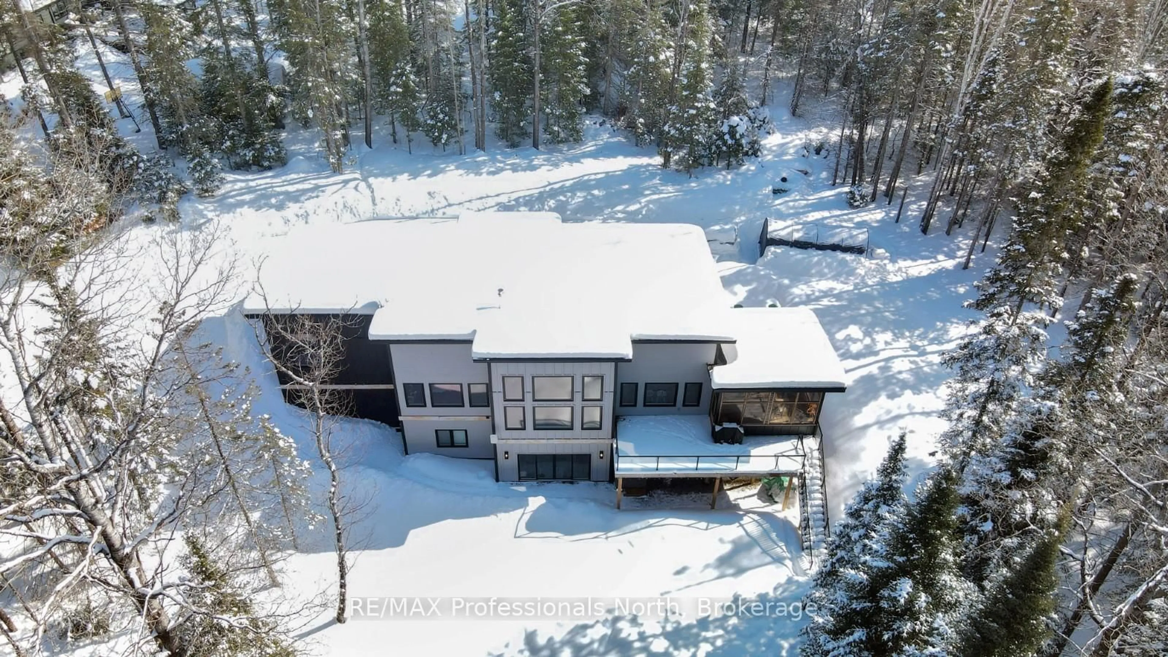 A pic from outside/outdoor area/front of a property/back of a property/a pic from drone, unknown for 1086 Stothart Creek Rd, Dysart et al Ontario K0M 1S0