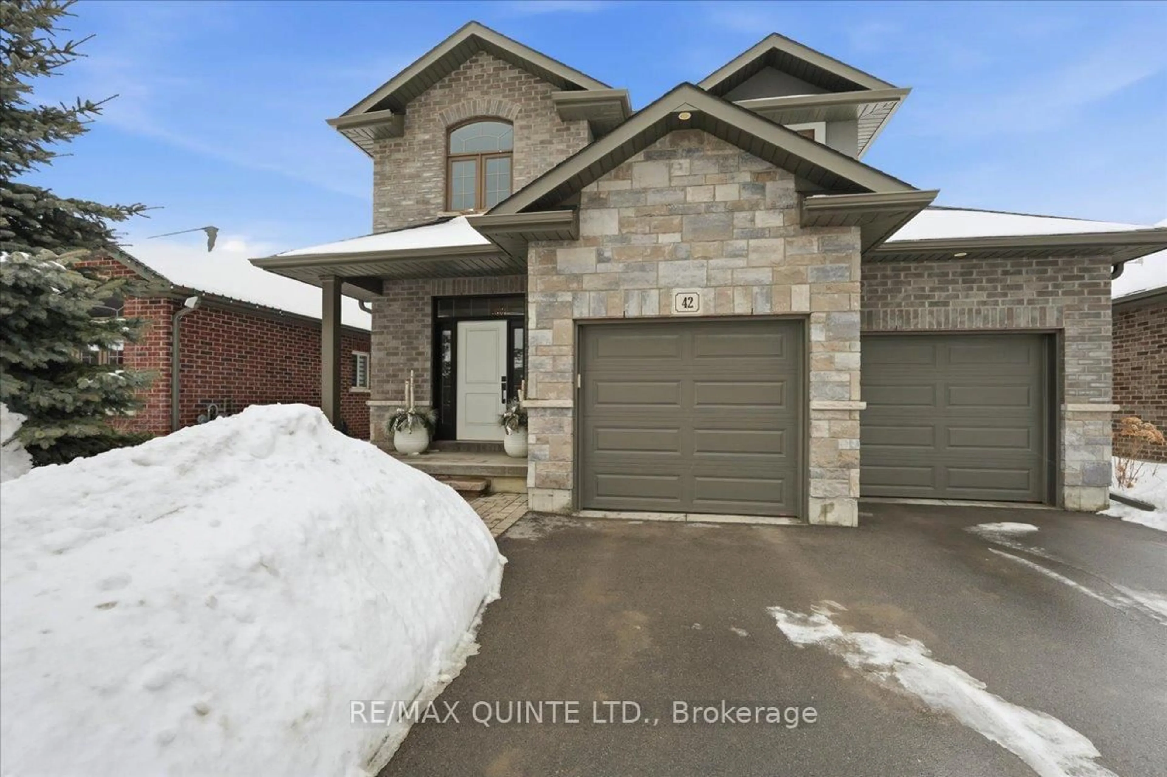 Home with brick exterior material, street for 42 KEMPTON Ave, Belleville Ontario K8N 0E9