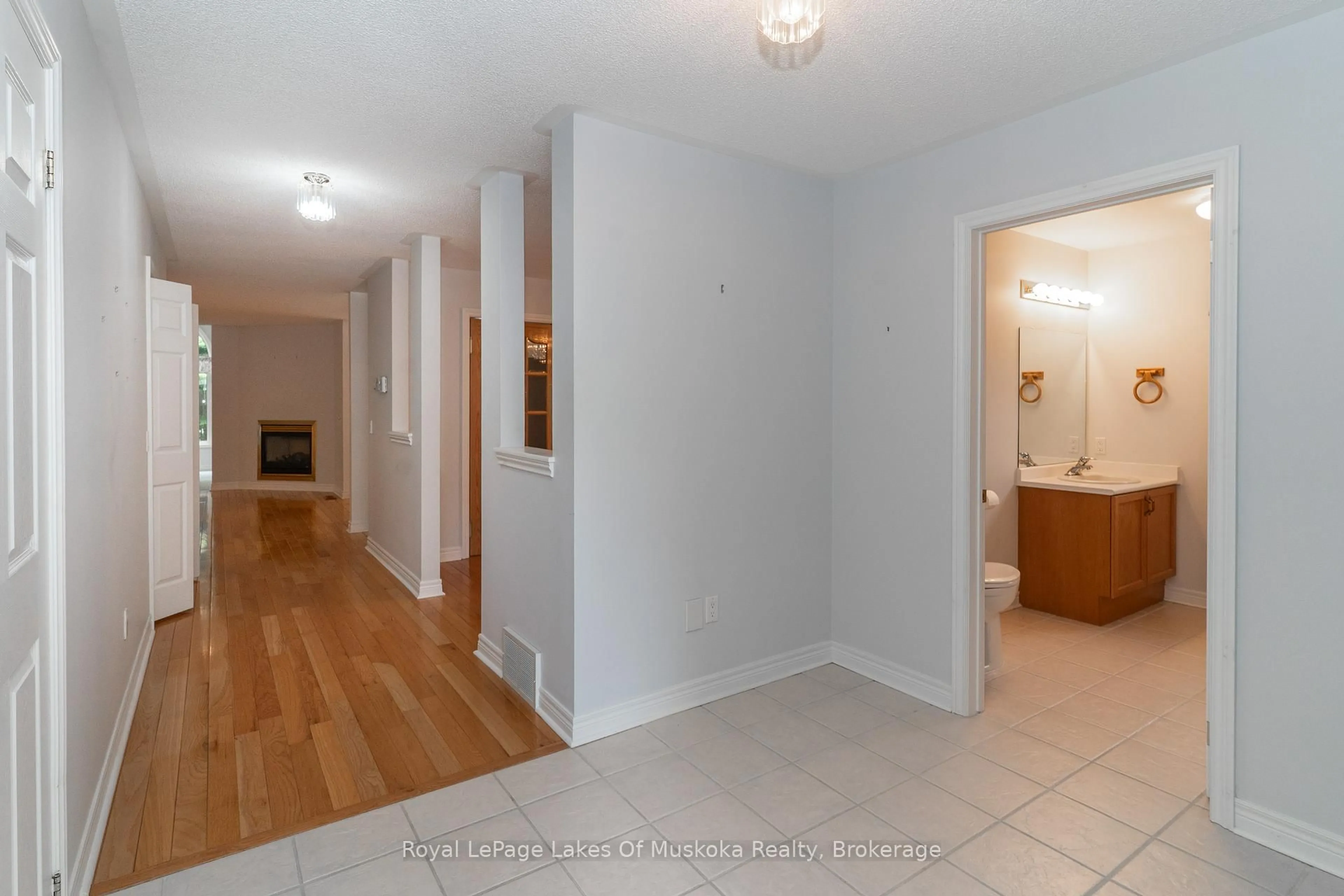 Unknown for 25 Stonehedge Clse, Gravenhurst Ontario P1P 1Y7