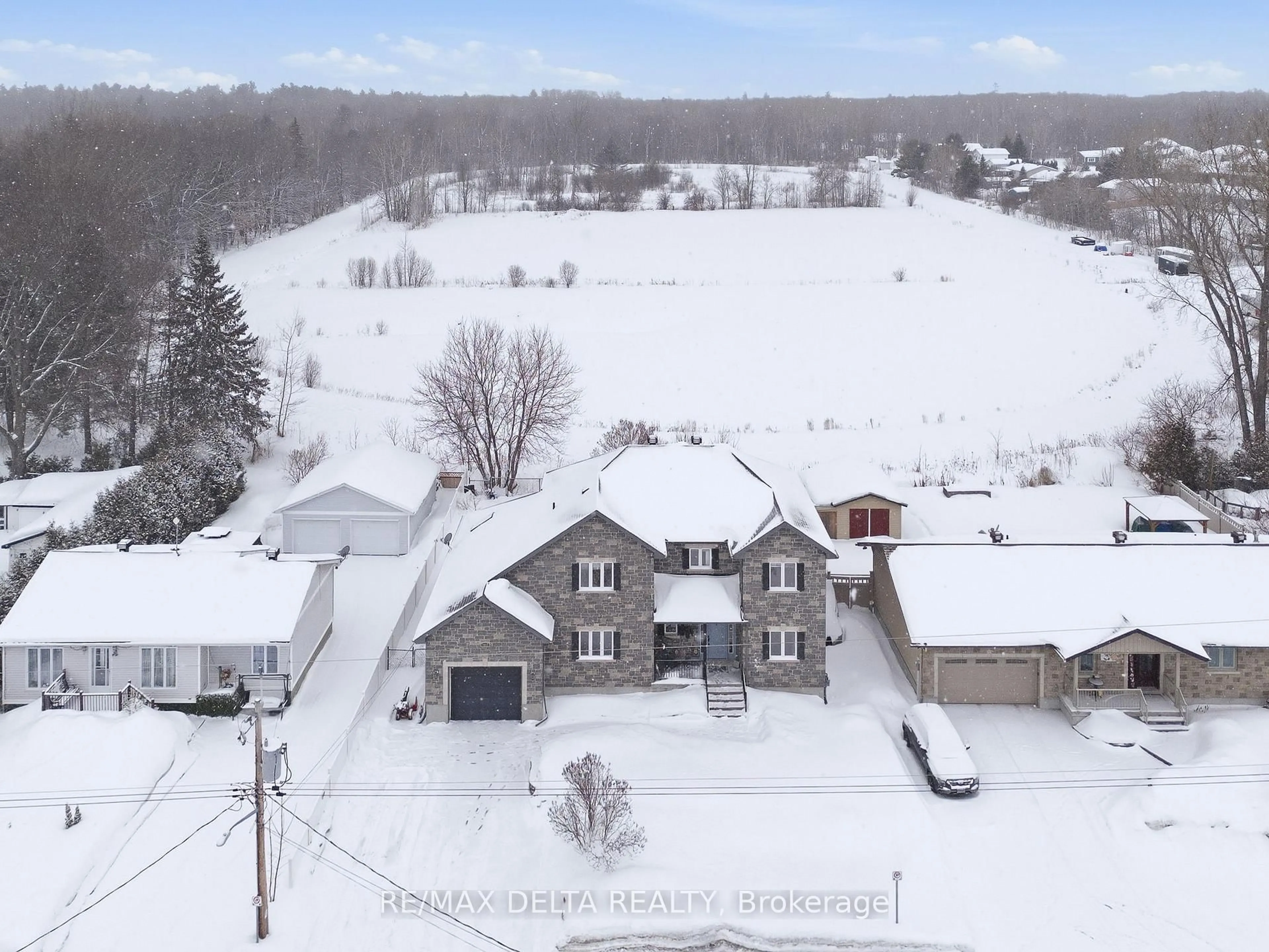 A pic from outside/outdoor area/front of a property/back of a property/a pic from drone, street for 1820 LANDRY Rd, Clarence-Rockland Ontario K0A 1N0