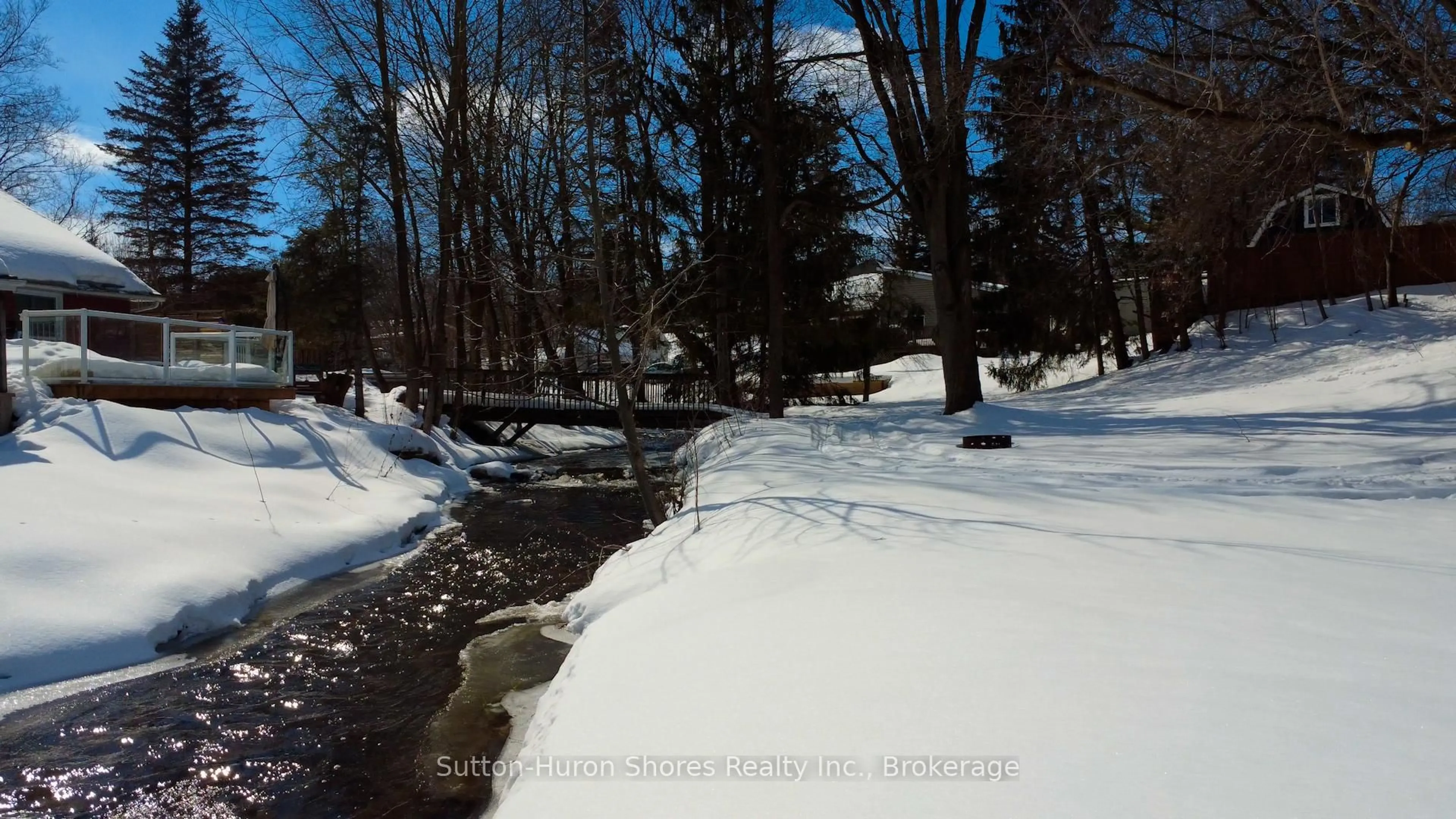 Blurry image for 103 Amelia St, Brockton Ontario N0G 2V0