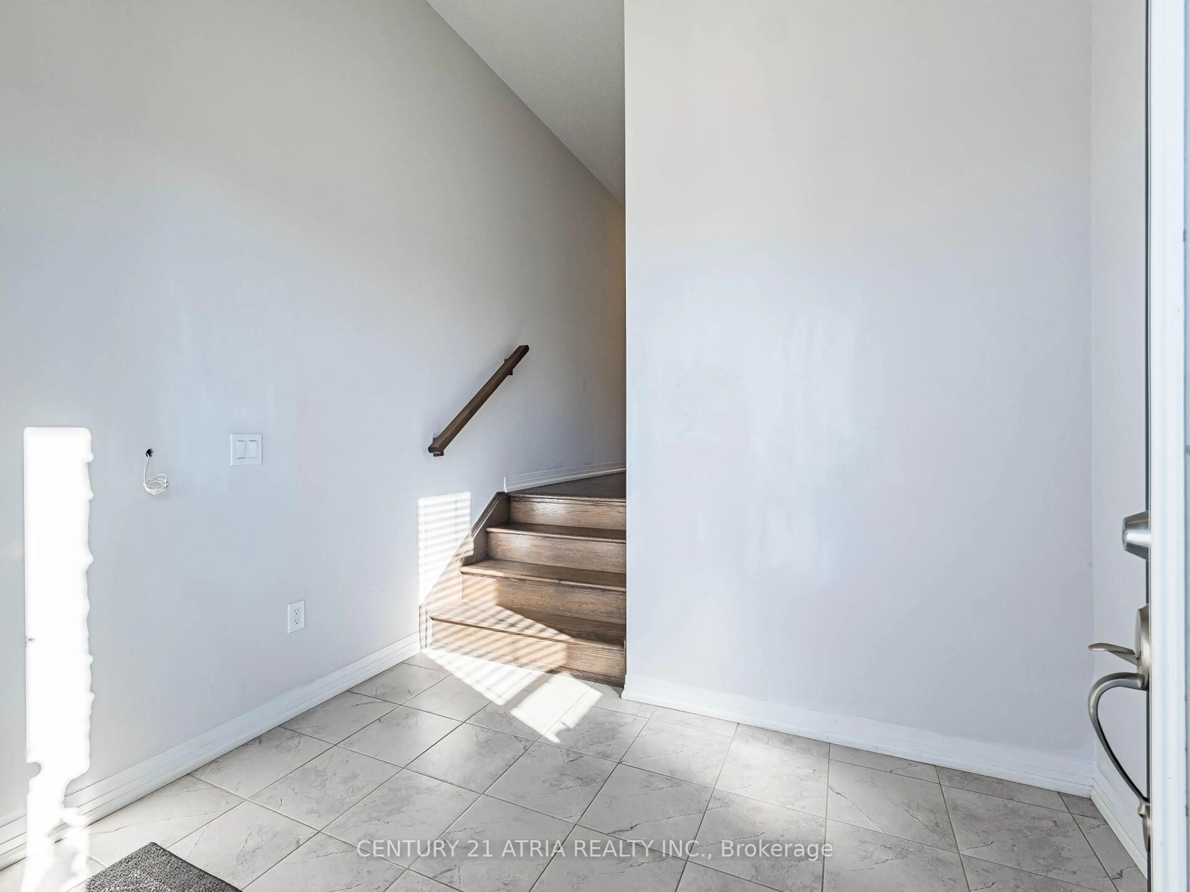 Stairs for 60 Yale Dr, Hamilton Ontario L0R 1W0