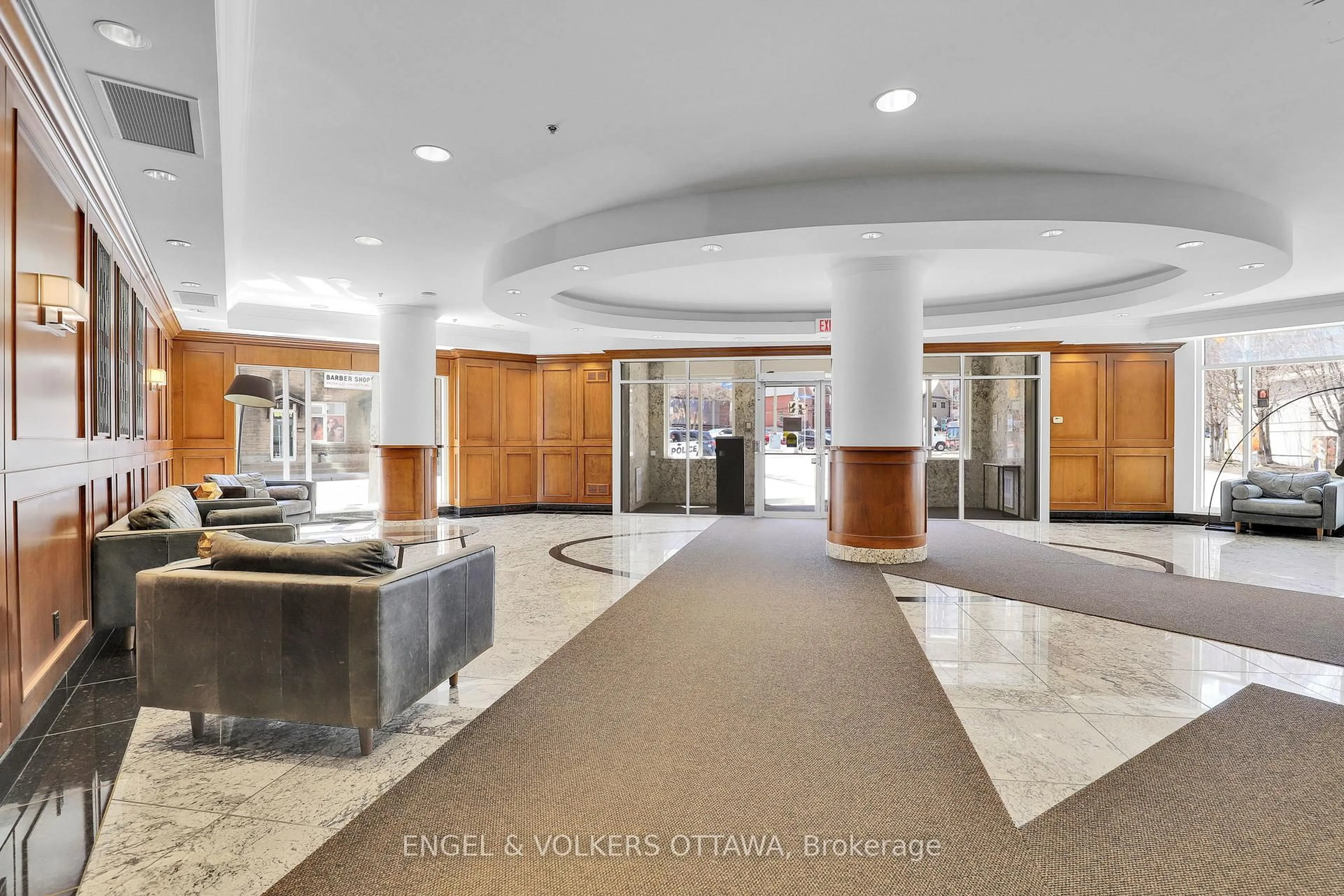 Lobby for 195 Besserer St #202, Ottawa Ontario K1N 0B6