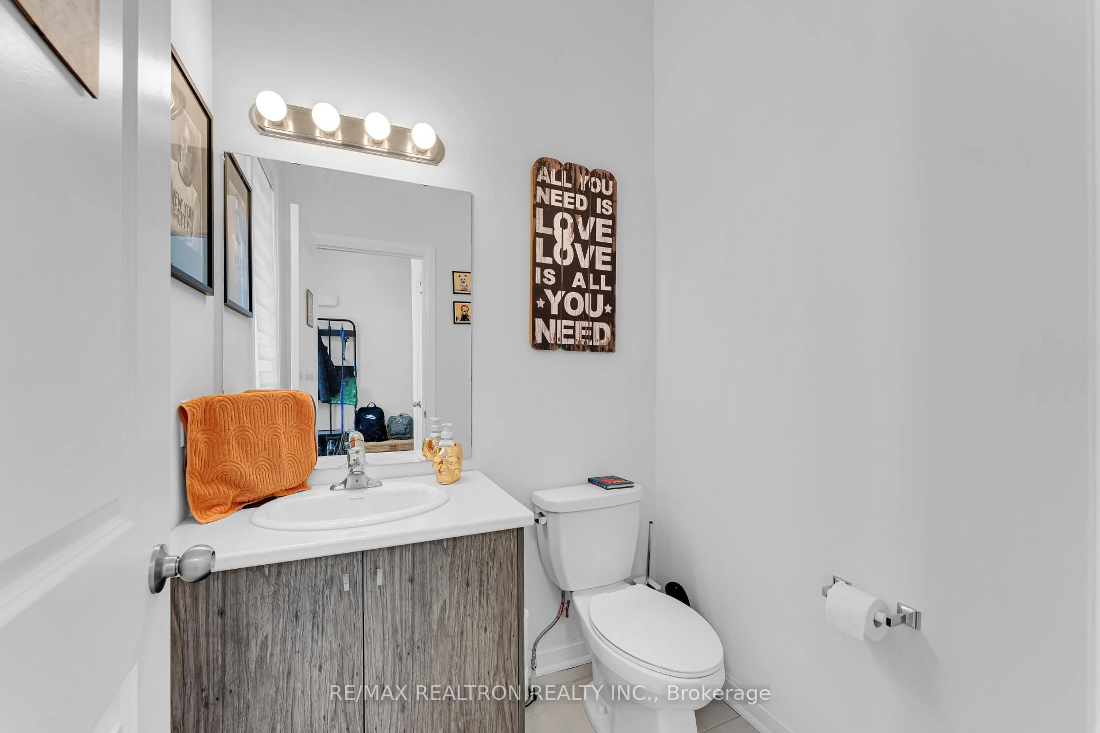 Unknown for 74 Golf Links Dr, Loyalist Ontario K0H 0B4