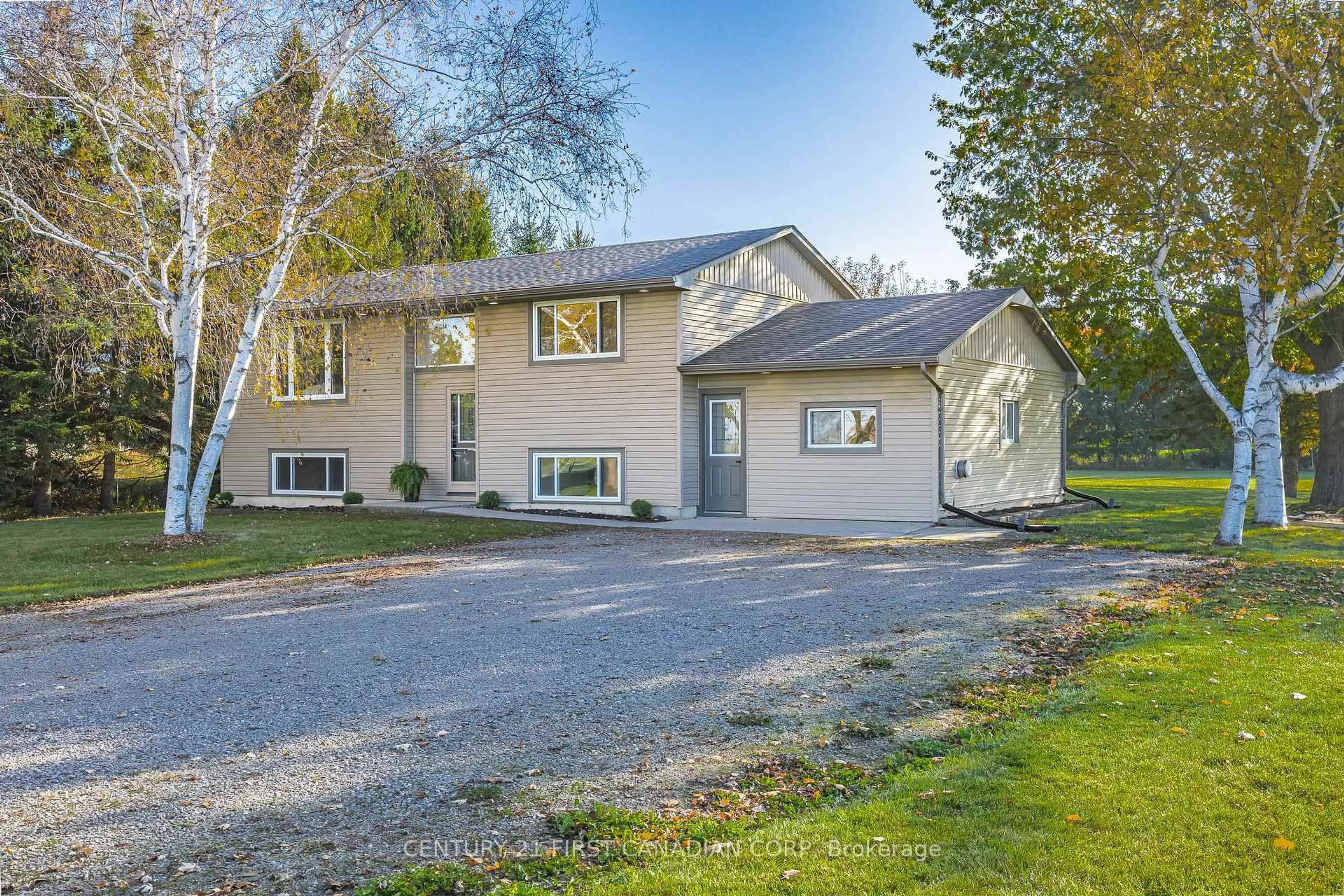 A pic from outside/outdoor area/front of a property/back of a property/a pic from drone, street for 70986 B Line, Lambton Shores Ontario N0M 1T0