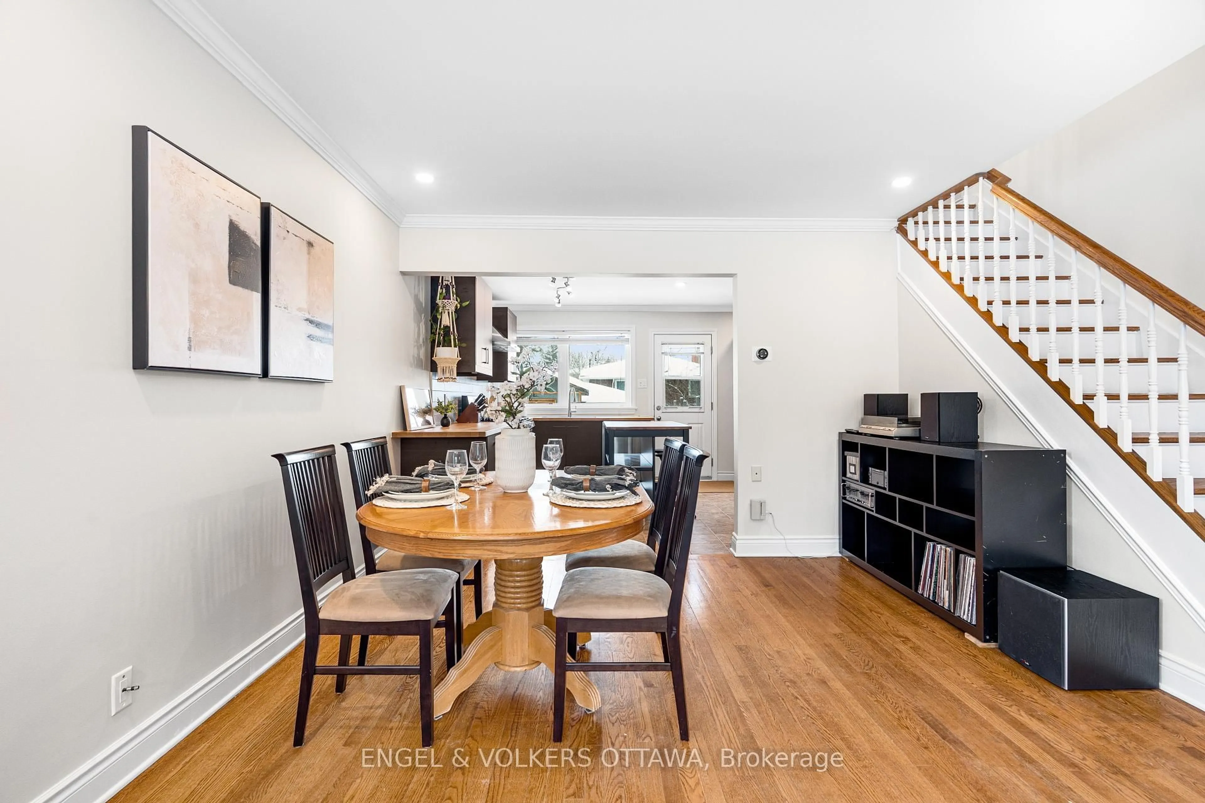 Unknown for 2707 Marie St, Ottawa Ontario K2B 7E3