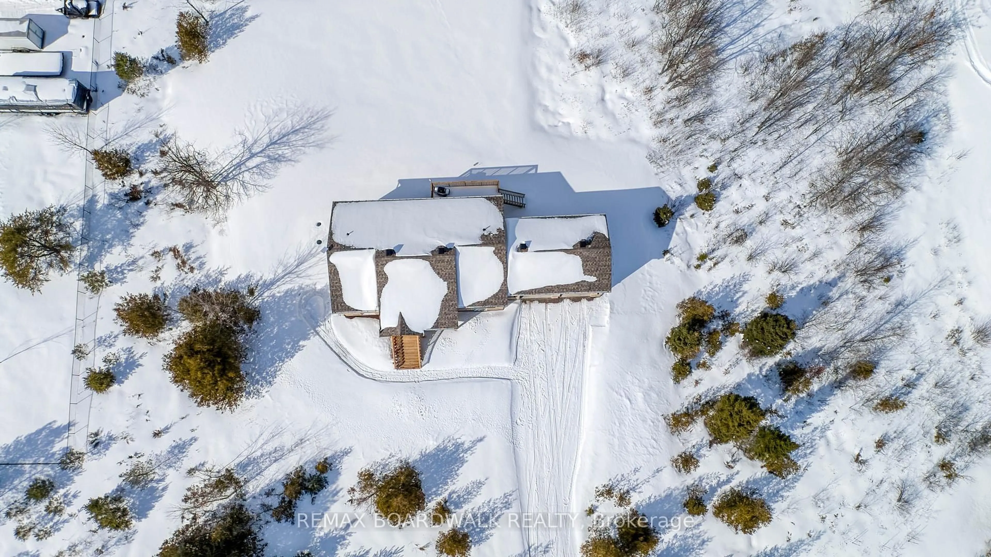 A pic from outside/outdoor area/front of a property/back of a property/a pic from drone, unknown for 1294 Nolans Rd, Smiths Falls Ontario K7A 4S6