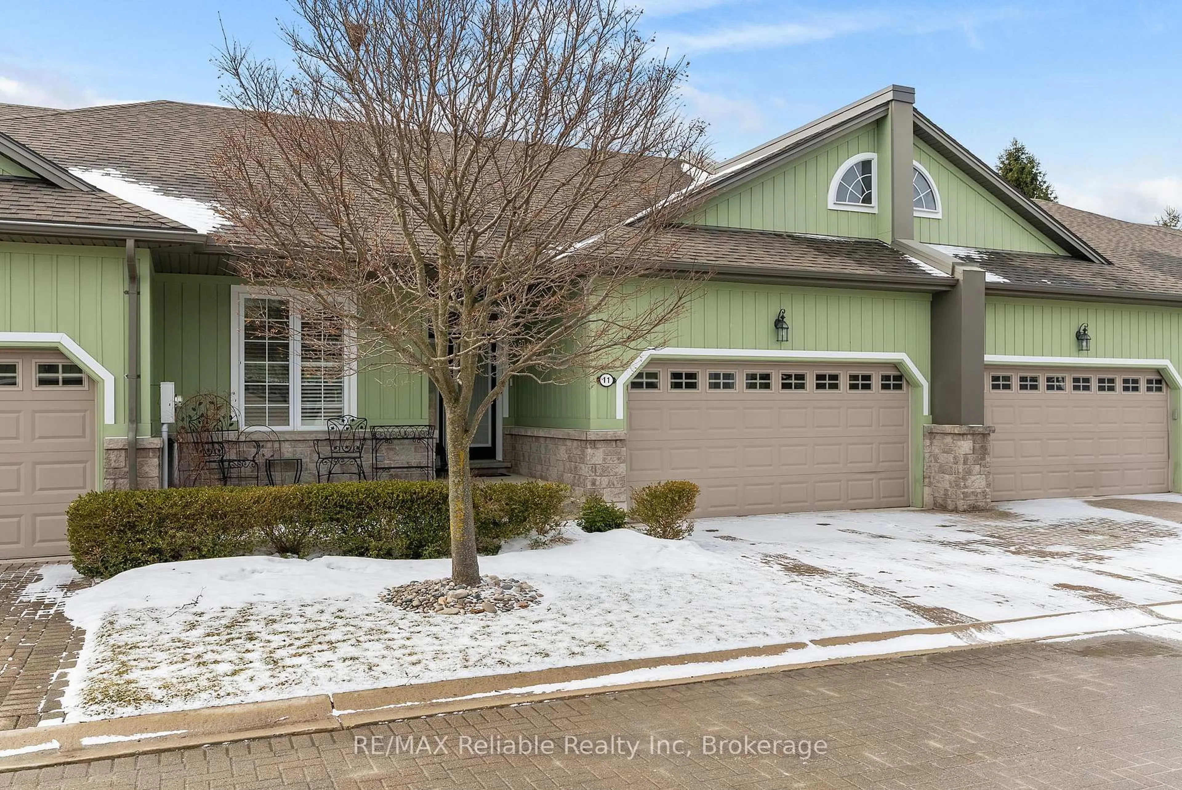 Unknown for 11 Oakwood Links Lane, South Huron Ontario N0M 1T0