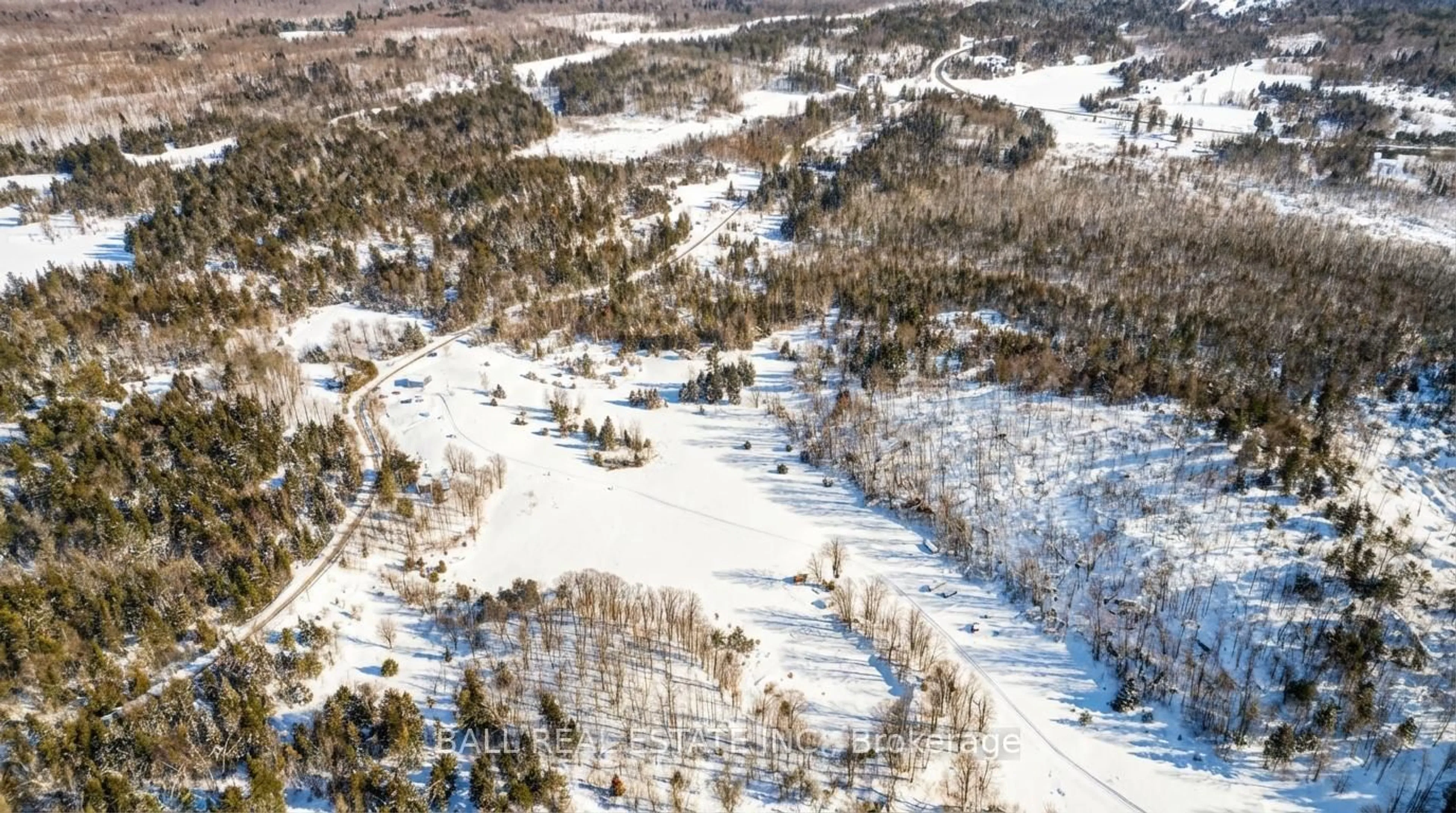 A pic from outside/outdoor area/front of a property/back of a property/a pic from drone, unknown for 186 Lasswade Rd, North Kawartha Ontario K0L 1A0