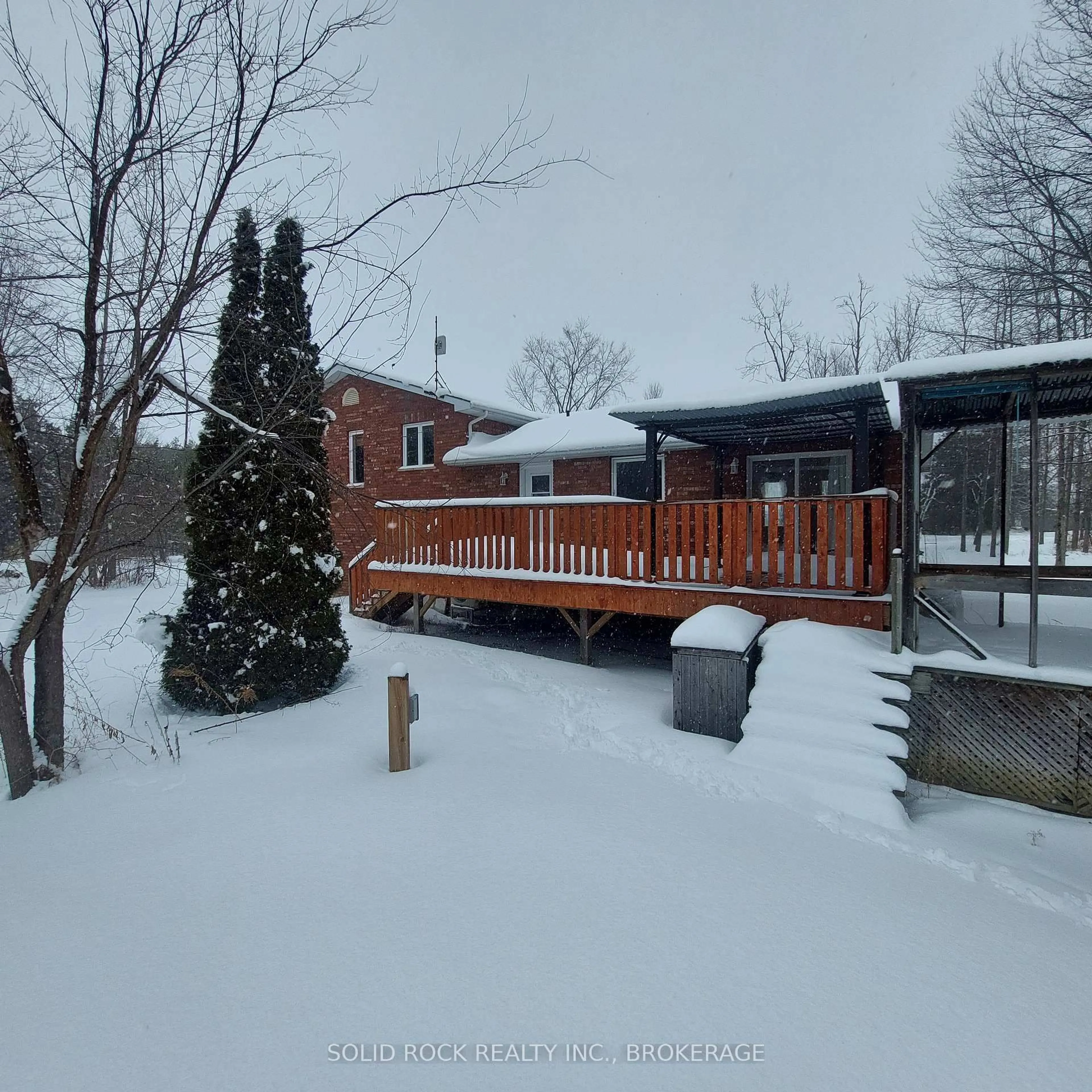 A pic from outside/outdoor area/front of a property/back of a property/a pic from drone, street for 1339 Rapids Rd, Tweed Ontario K0K 3J0