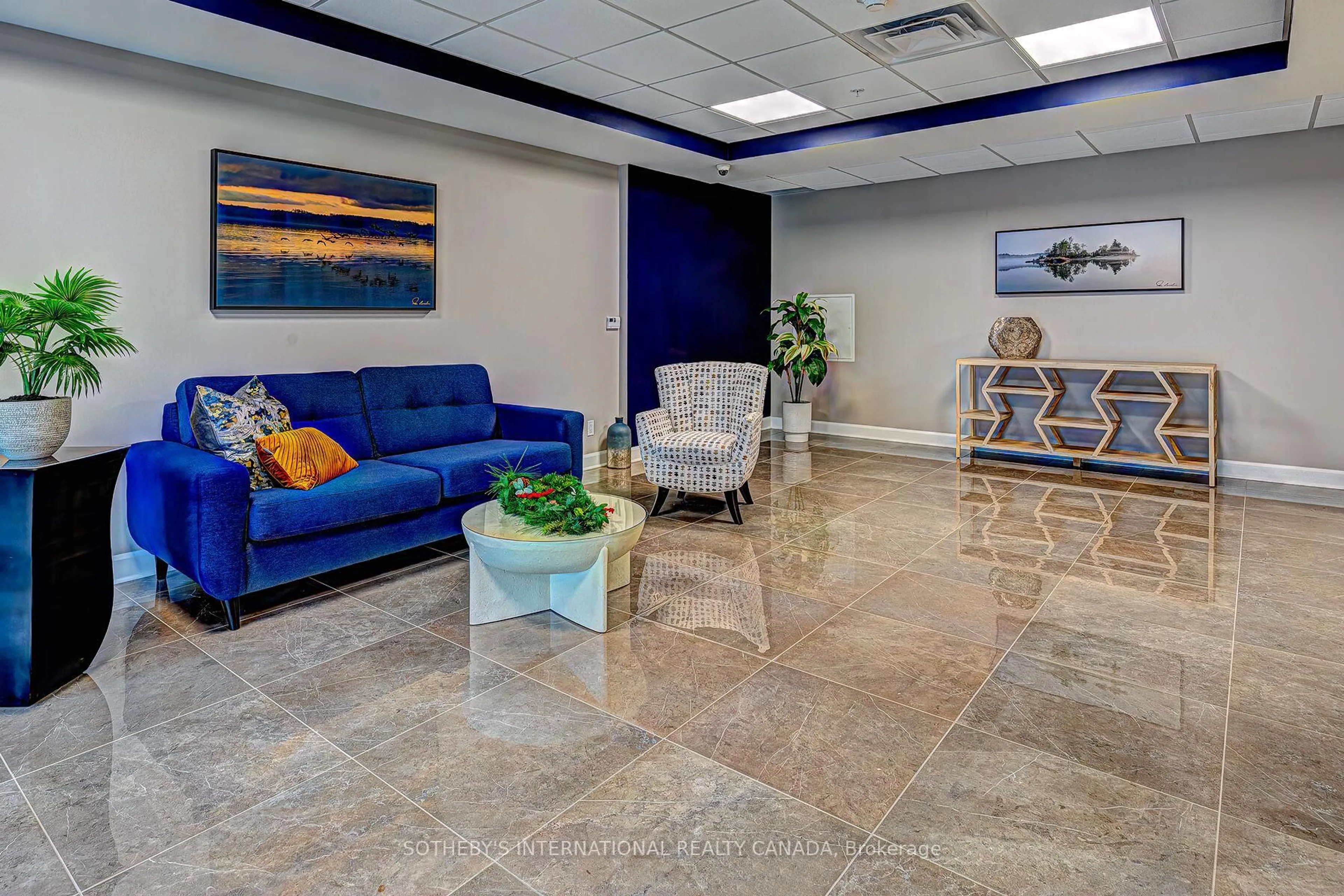 Lobby for 129B South St #221, Gananoque Ontario K7G 0B1