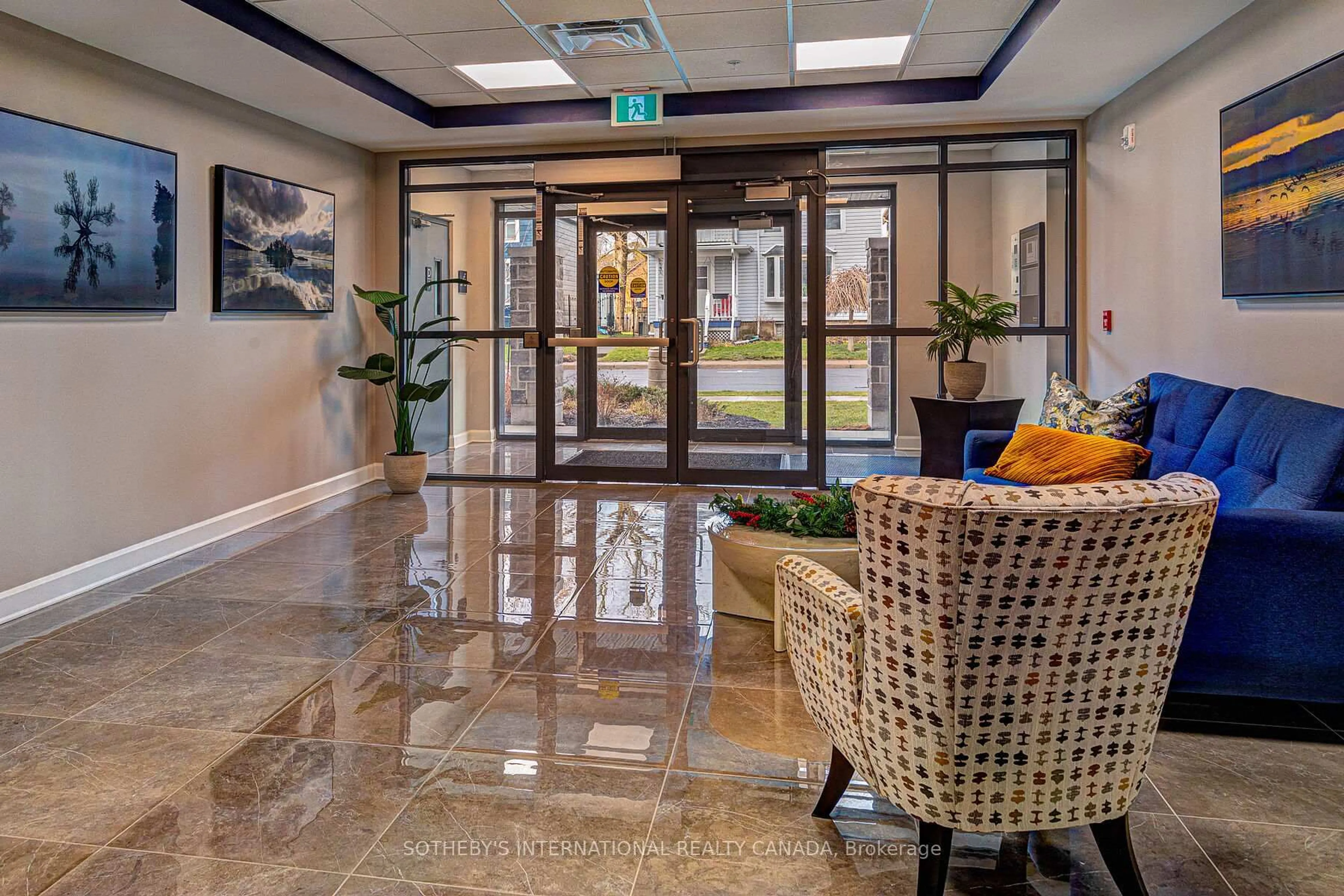 Lobby for 129B South St #221, Gananoque Ontario K7G 0B1