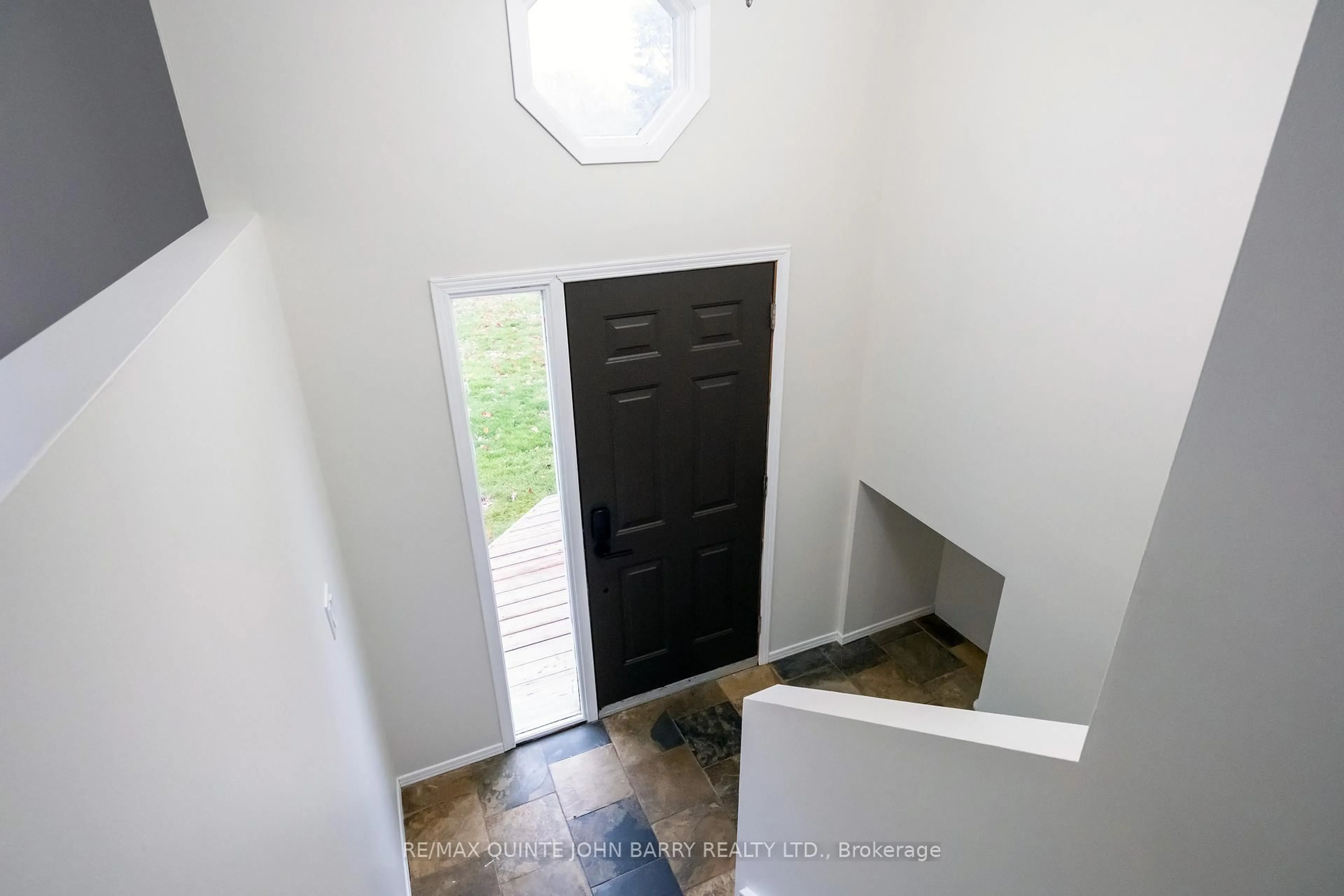 Indoor entryway for 113 Barcovan Beach Rd, Quinte West Ontario K0K 1L0